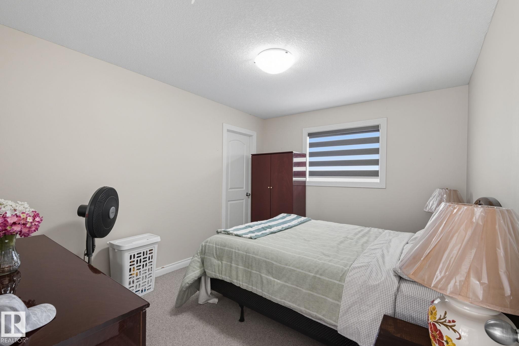 6026 164A Avenue, Edmonton, AB - Indoor Photo Showing Bedroom
