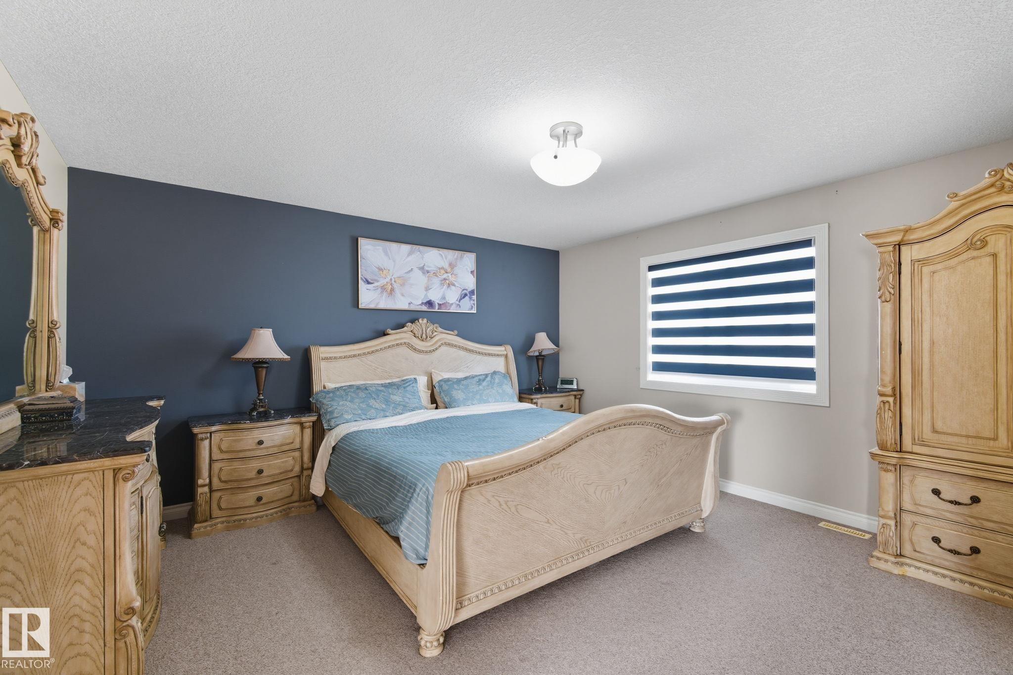 6026 164A Avenue, Edmonton, AB - Indoor Photo Showing Bedroom