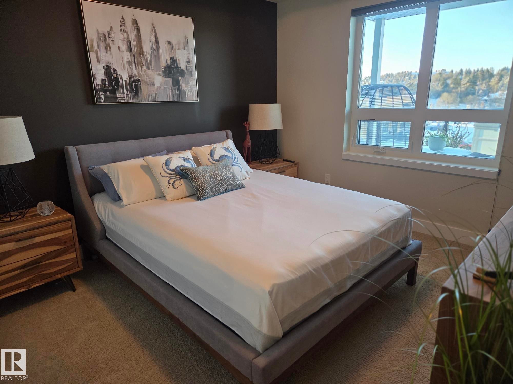 718 200 Bellerose Drive, St. Albert, AB - Indoor Photo Showing Bedroom