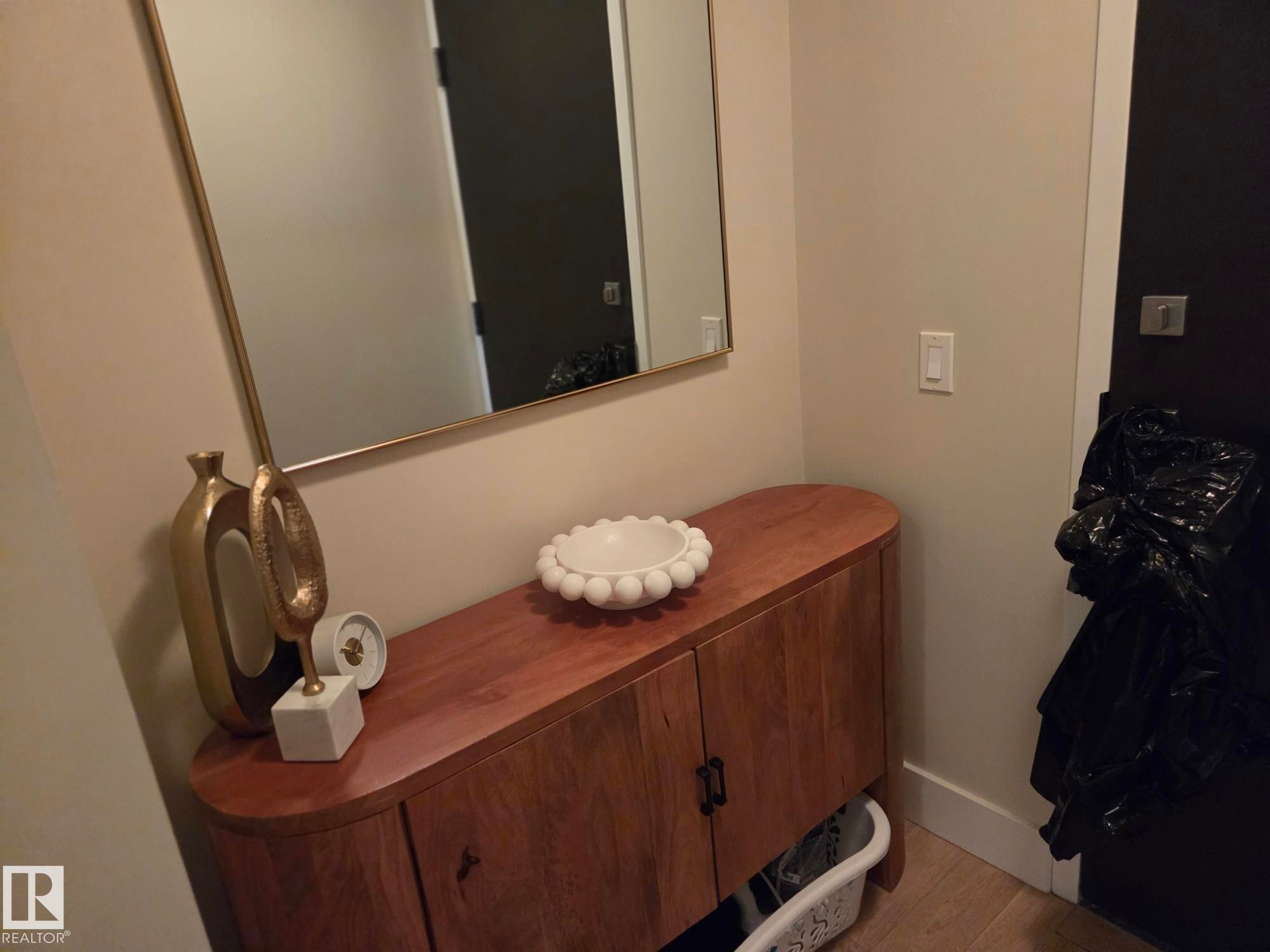 718 200 Bellerose Drive, St. Albert, AB - Indoor