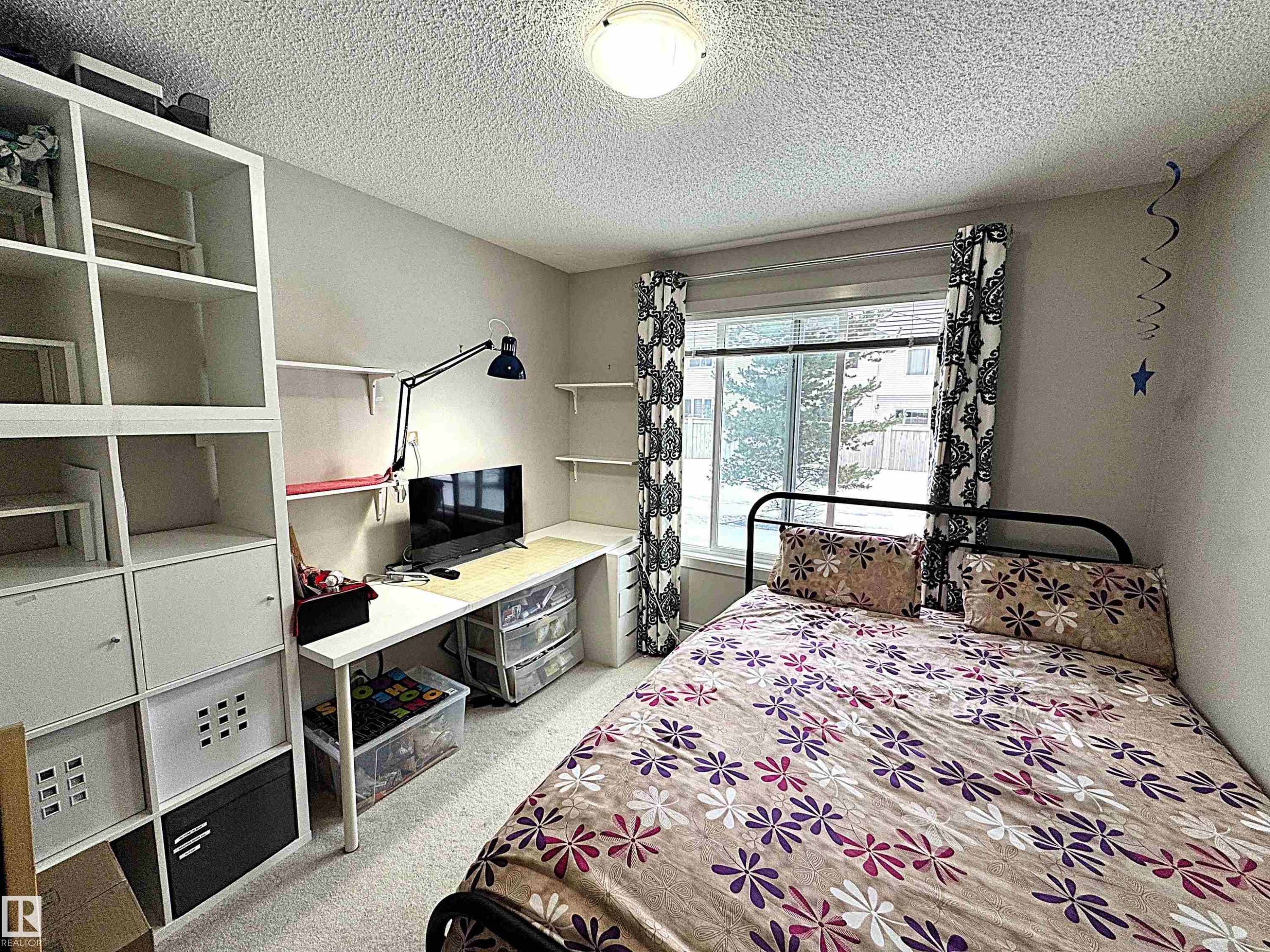 117 5521 7 Avenue, Edmonton, AB - Indoor Photo Showing Bedroom