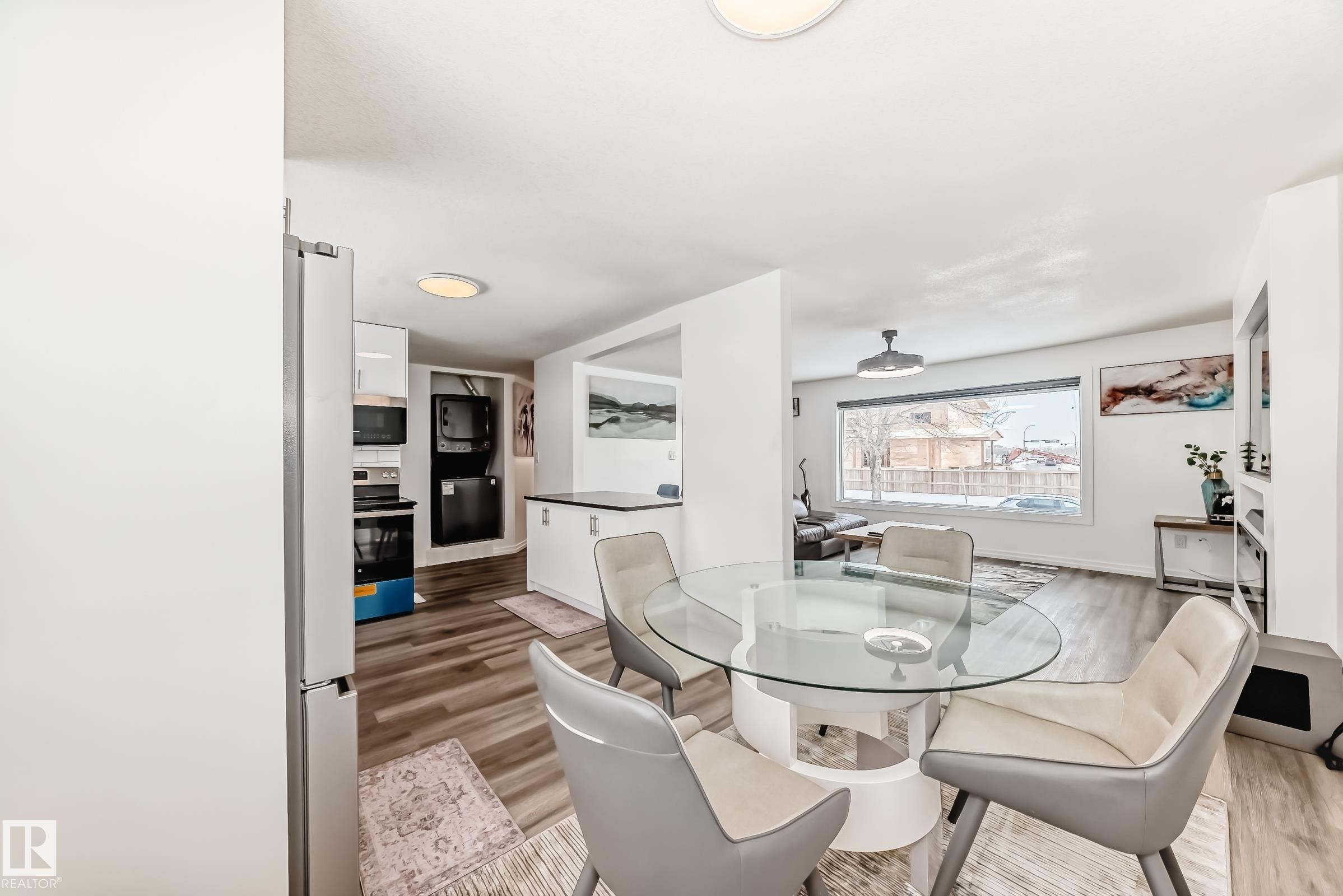 Edmonton, AB - Indoor Photo Showing Dining Room