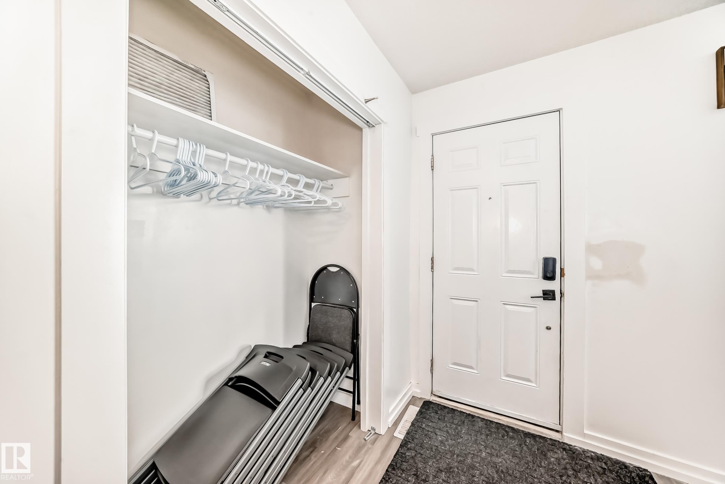 Edmonton, AB - Indoor