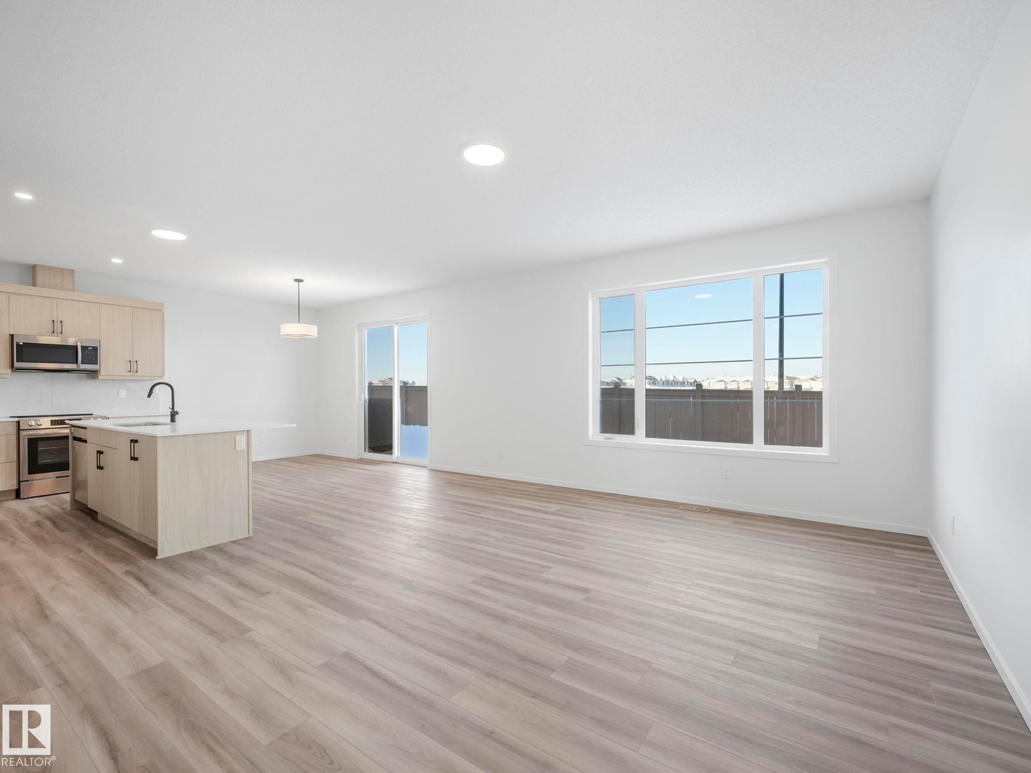 20506 16A Avenue, Edmonton, AB - Indoor Photo Showing Kitchen