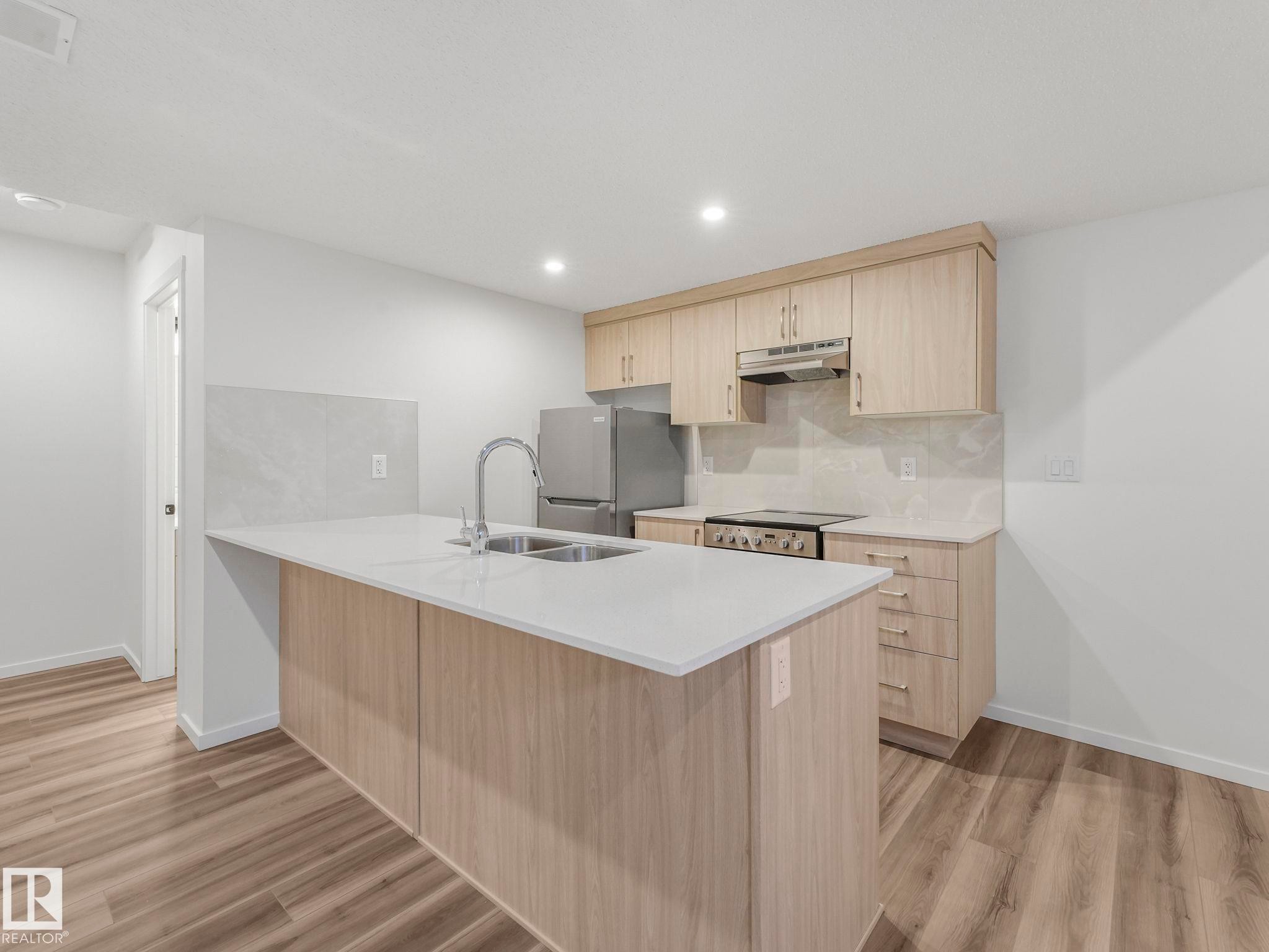 20506 16A Avenue, Edmonton, AB - Indoor Photo Showing Kitchen With Double Sink