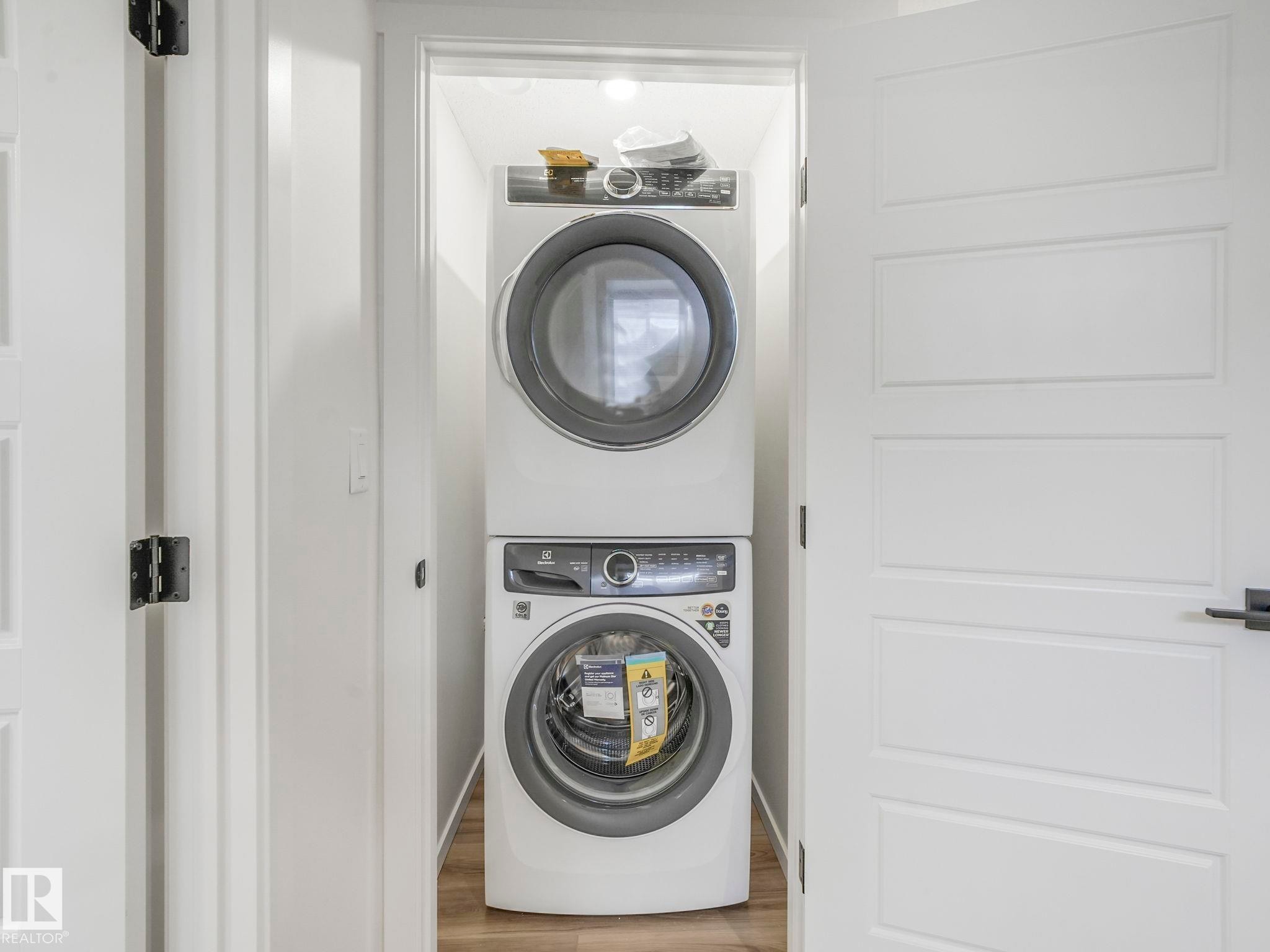 20506 16A Avenue, Edmonton, AB - Indoor Photo Showing Laundry Room