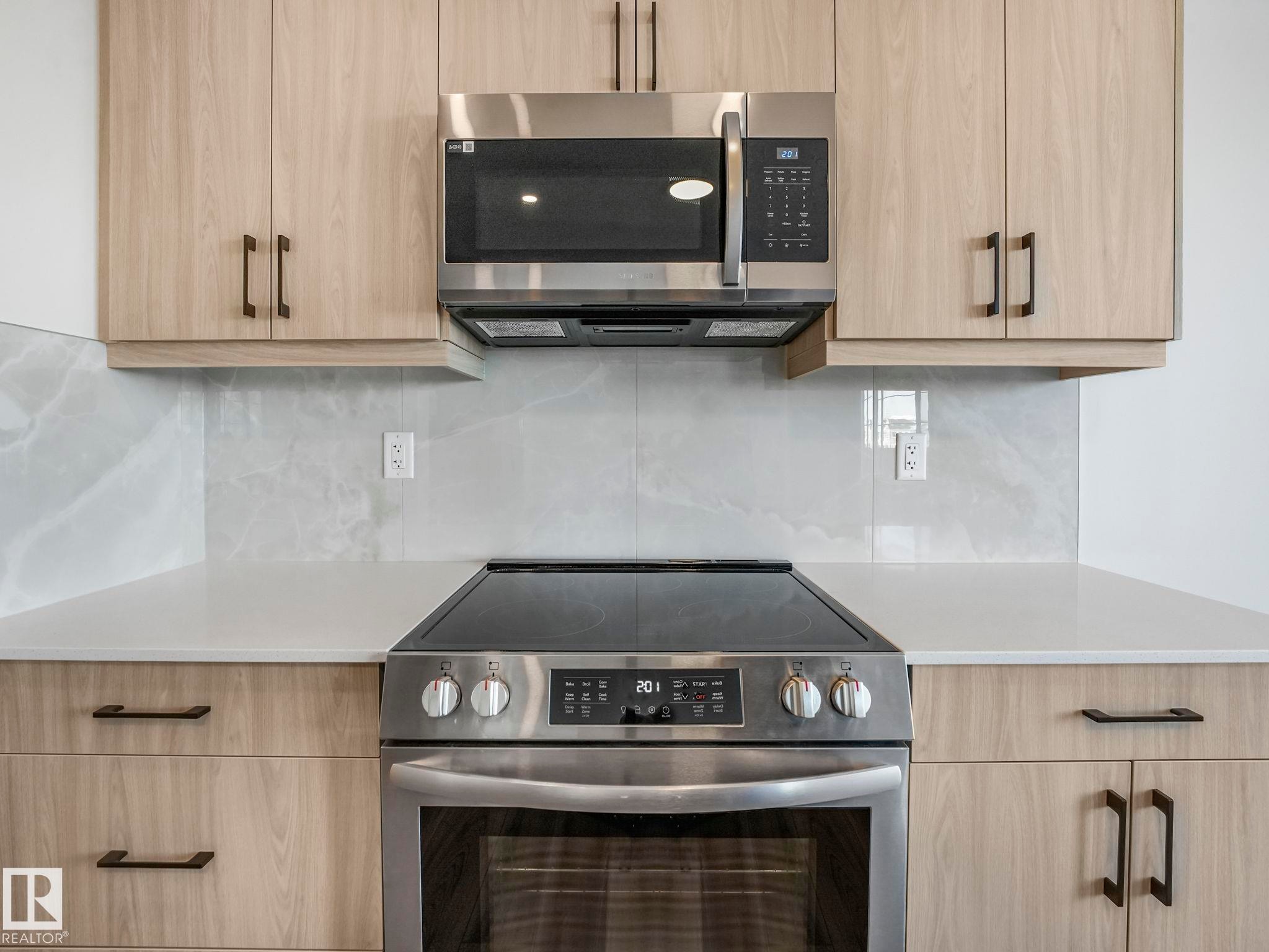 20506 16A Avenue, Edmonton, AB - Indoor Photo Showing Kitchen