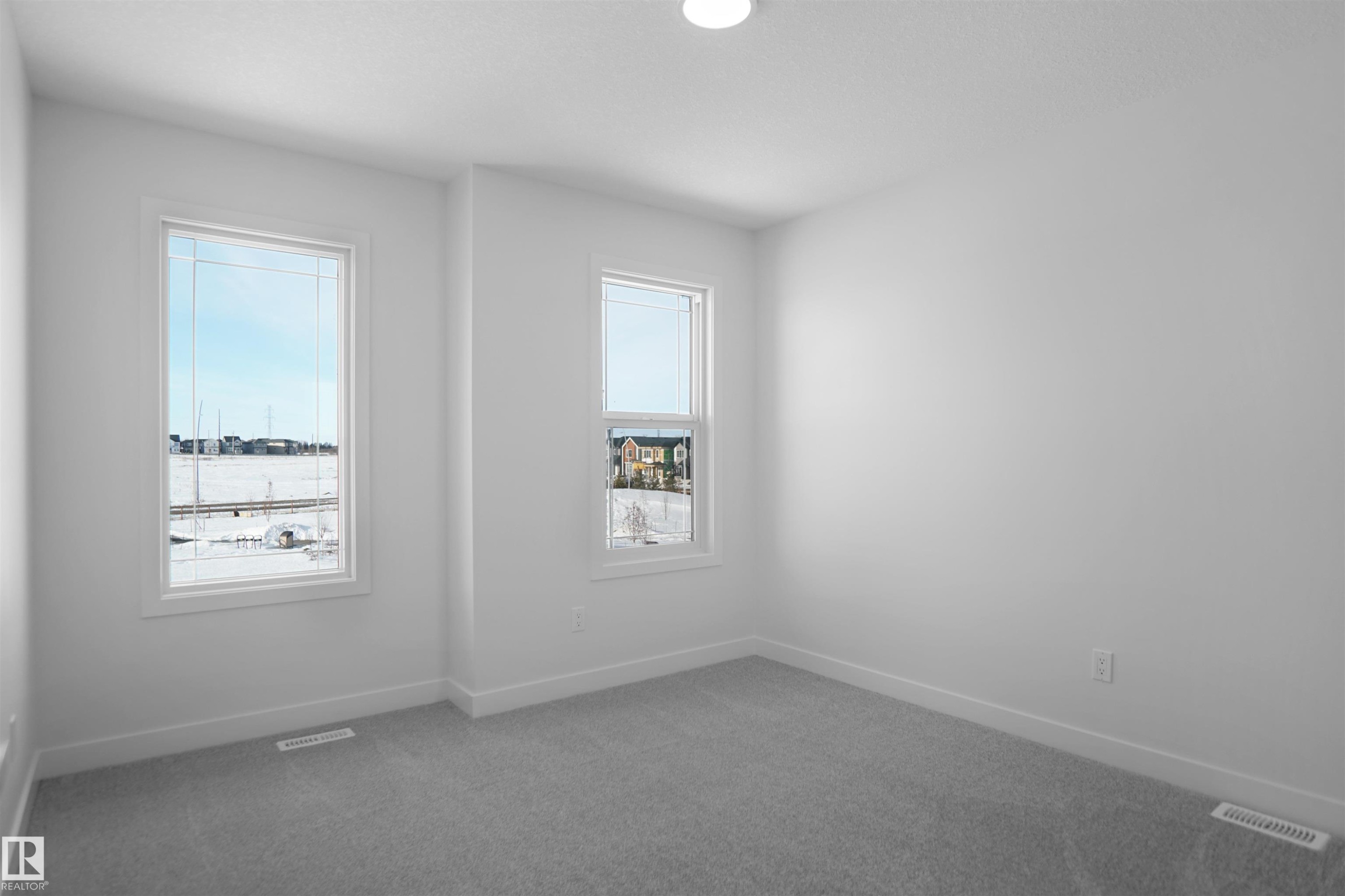 17510 5A Street, Edmonton, AB - Indoor Photo Showing Other Room