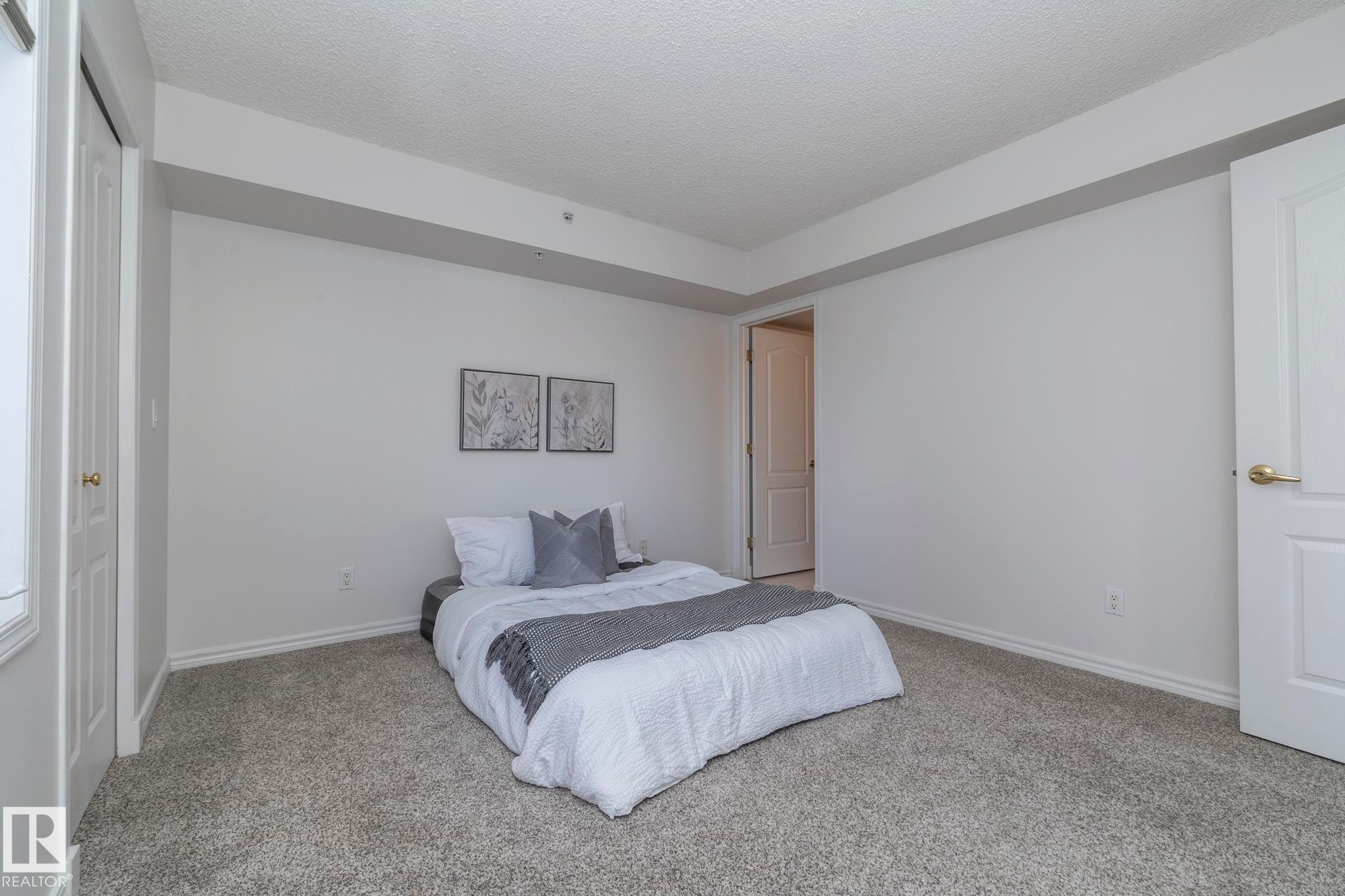 801 10909 103 Avenue, Edmonton, AB - Indoor Photo Showing Bedroom