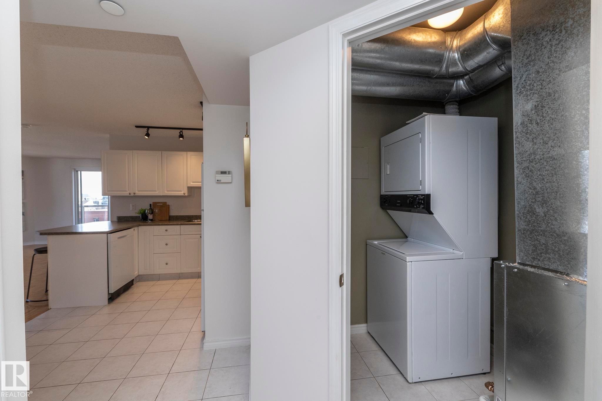 801 10909 103 Avenue, Edmonton, AB - Indoor Photo Showing Laundry Room