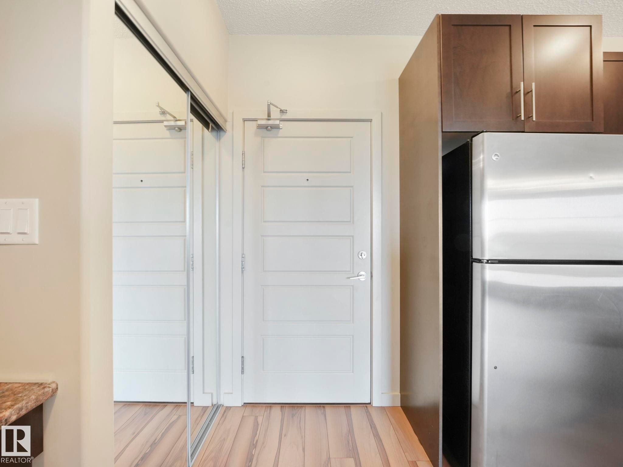 317 1144 Adamson Drive, Edmonton, AB - Indoor