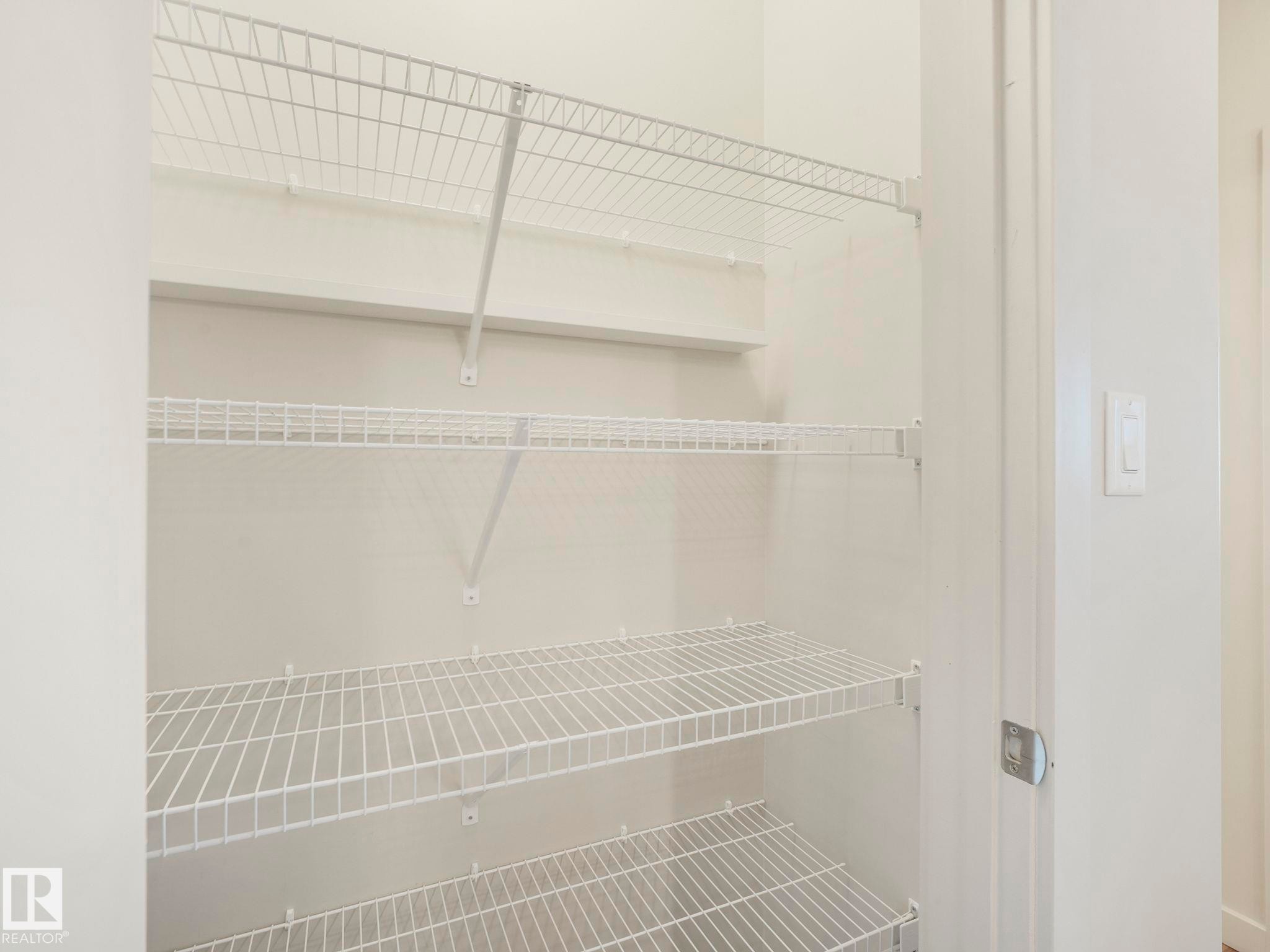 317 1144 Adamson Drive, Edmonton, AB - Indoor With Storage