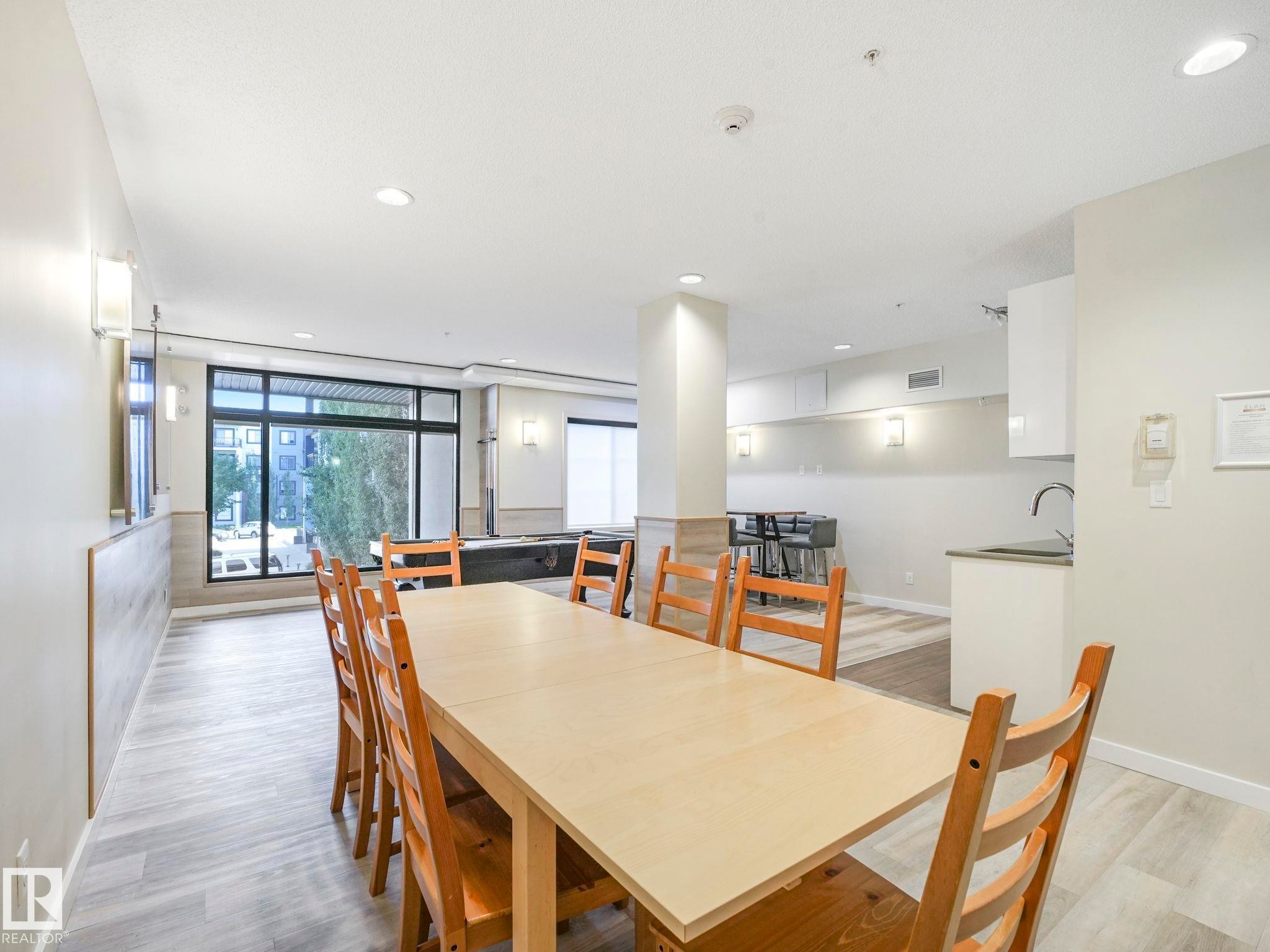 317 1144 Adamson Drive, Edmonton, AB - Indoor Photo Showing Dining Room