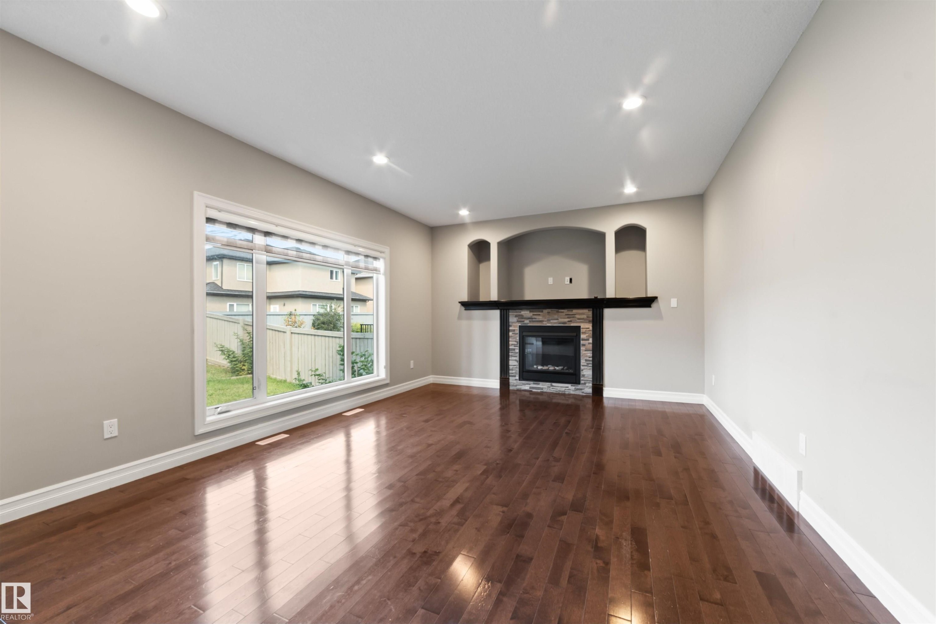 1721 Adamson Crescent, Edmonton, AB - Indoor With Fireplace