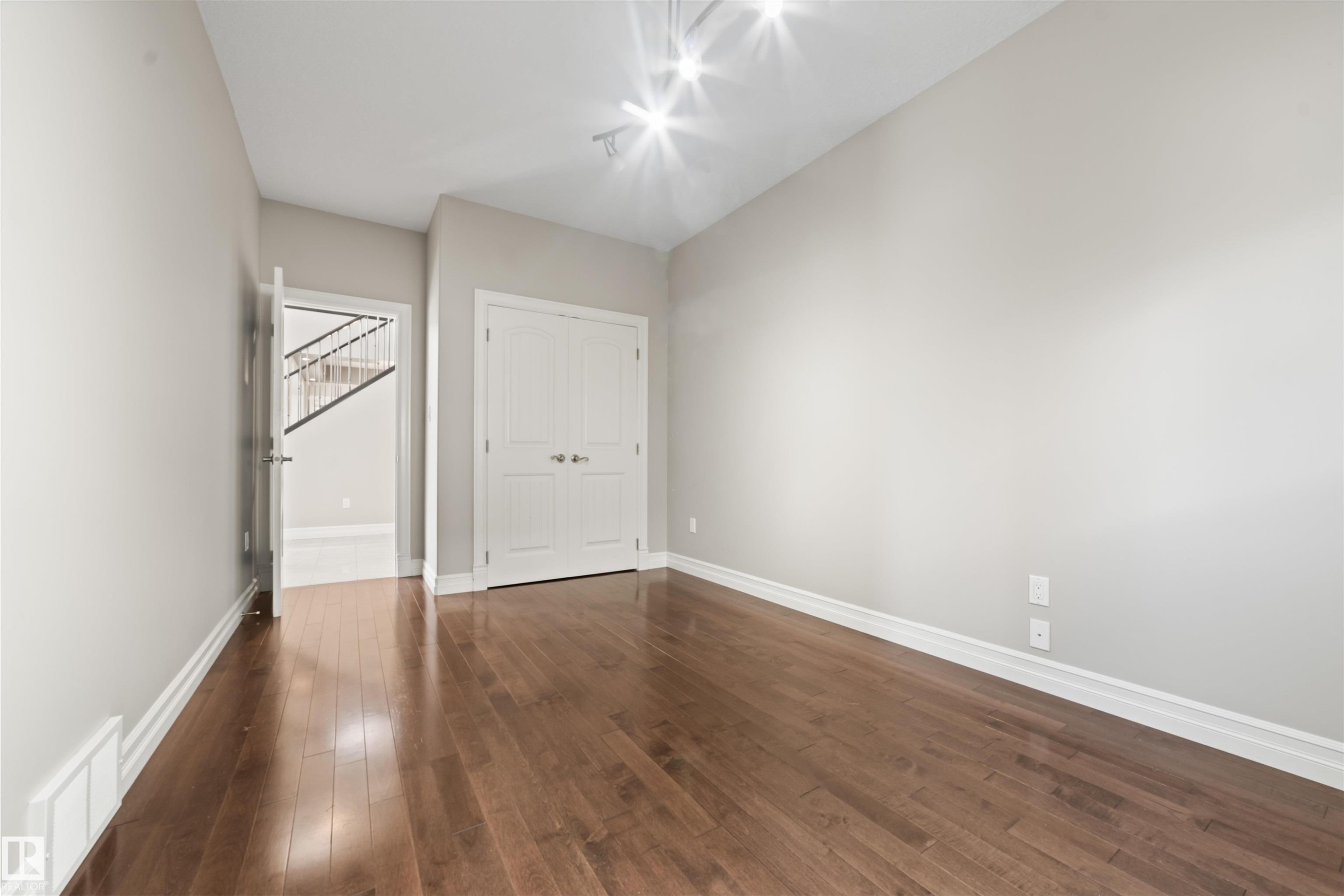 1721 Adamson Crescent, Edmonton, AB - Indoor Photo Showing Other Room