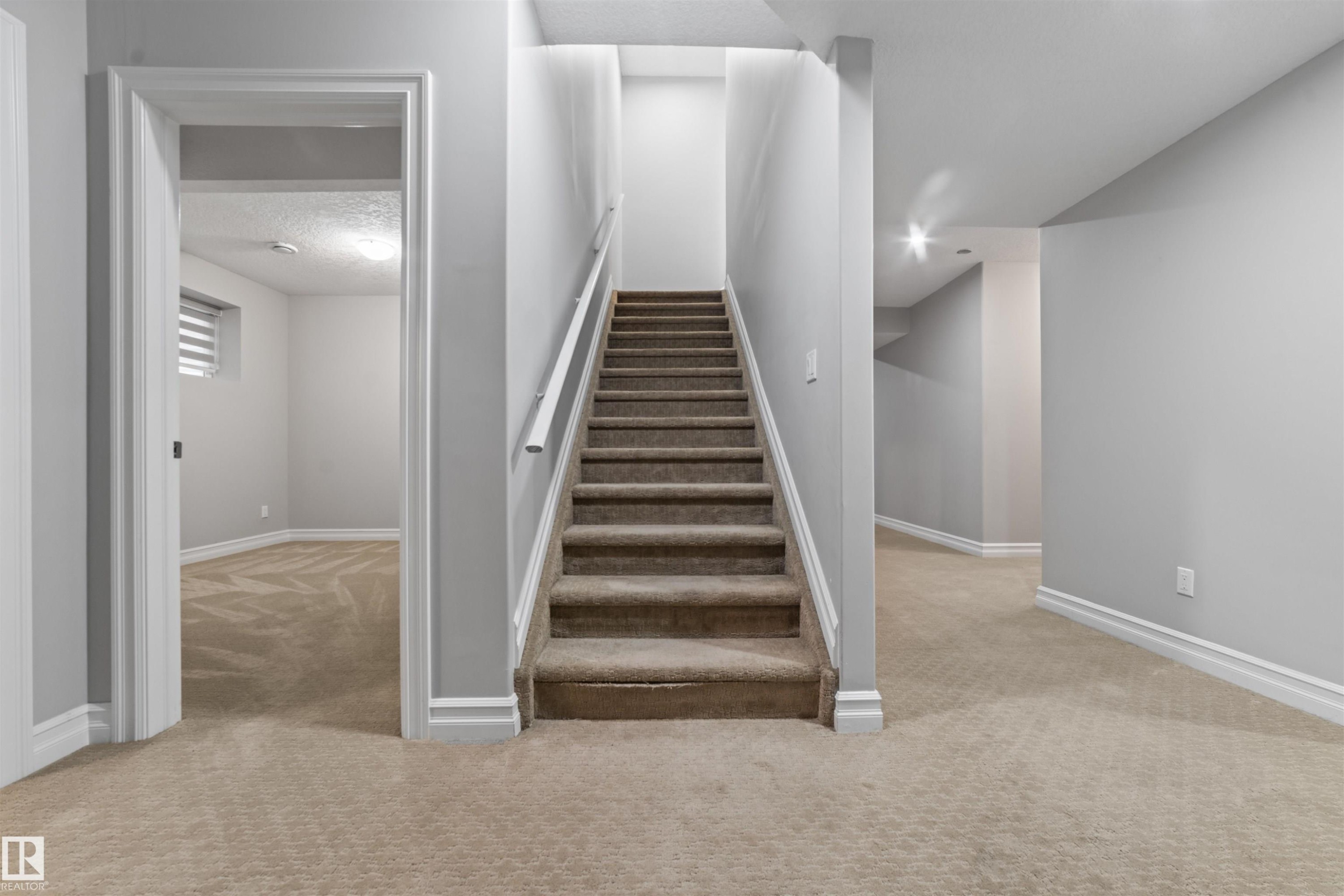 1721 Adamson Crescent, Edmonton, AB - Indoor Photo Showing Other Room