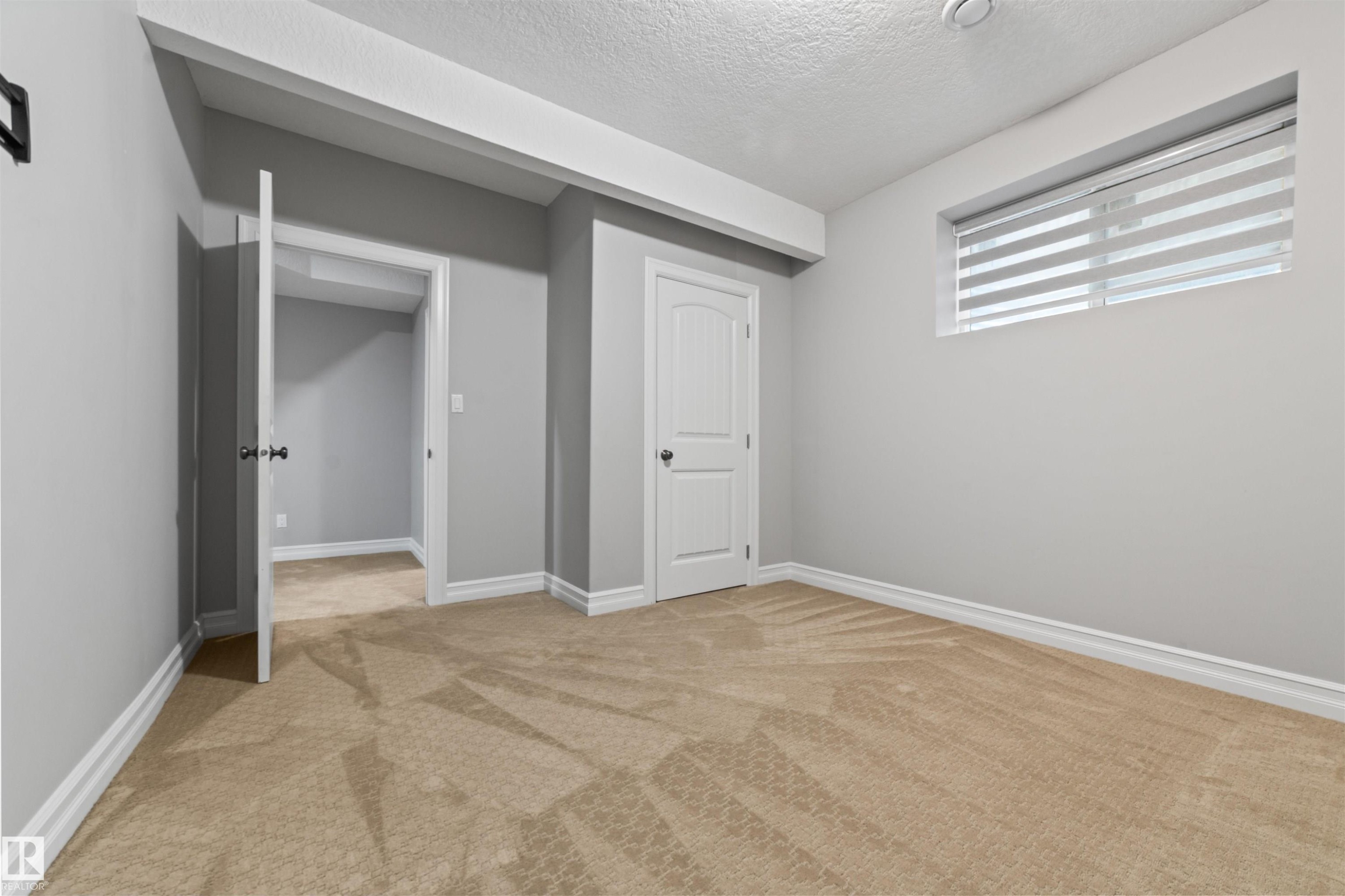 1721 Adamson Crescent, Edmonton, AB - Indoor