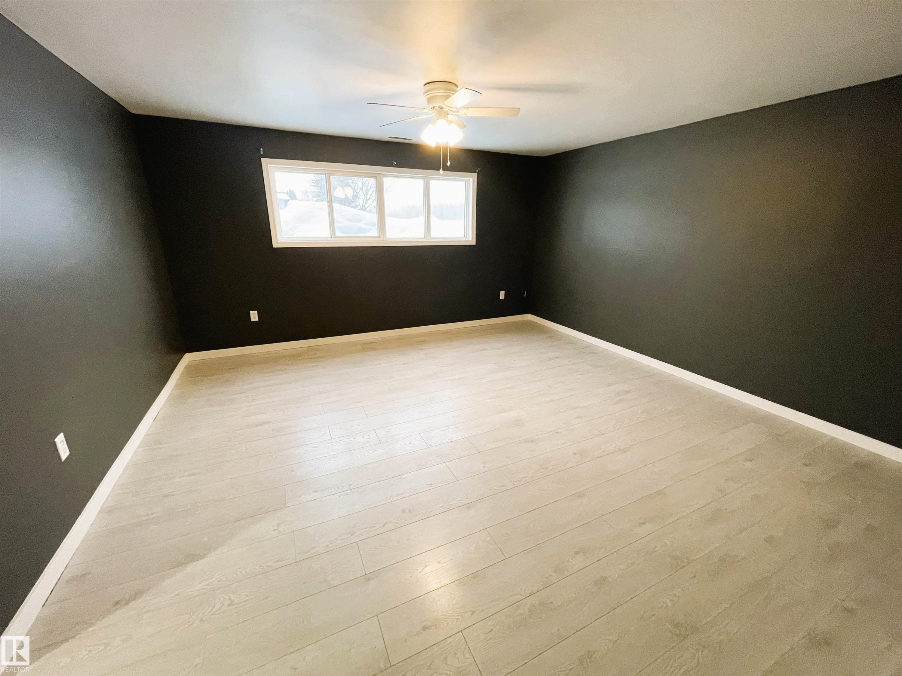 5111 49 Ave, Ardmore, AB - Indoor Photo Showing Other Room