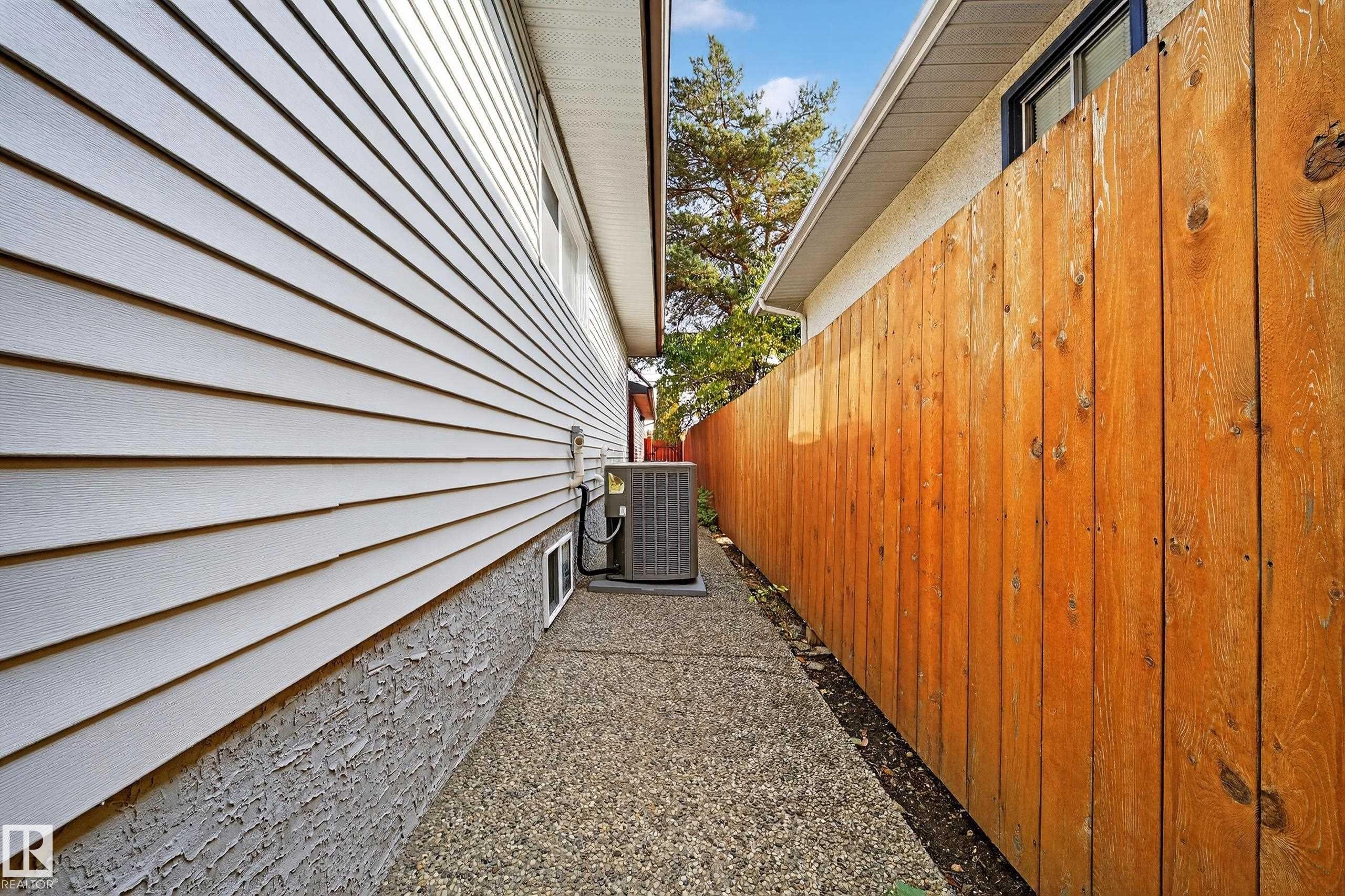 12919 113A Street, Edmonton, AB - With Exterior