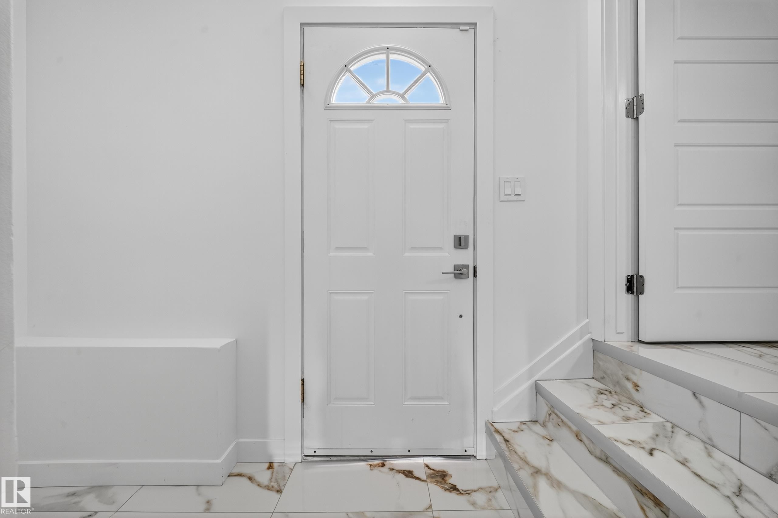 12919 113A Street, Edmonton, AB - Indoor Photo Showing Other Room