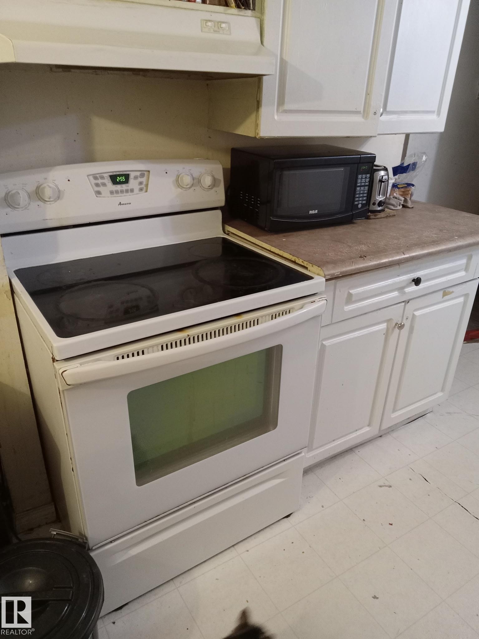313 2908 116A Avenue, Edmonton, AB - Indoor Photo Showing Kitchen
