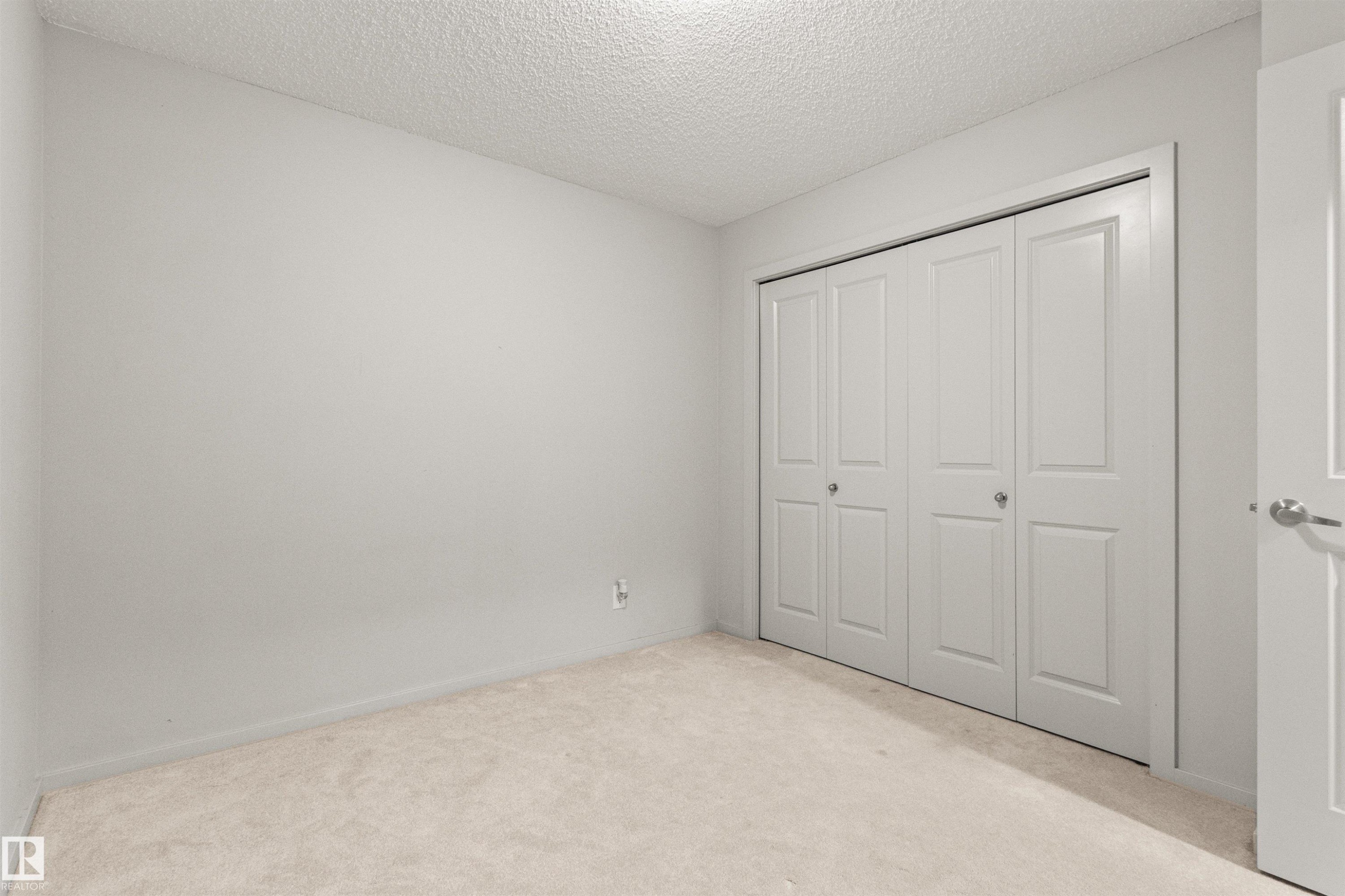 206 5521 7 Avenue, Edmonton, AB - Indoor Photo Showing Other Room