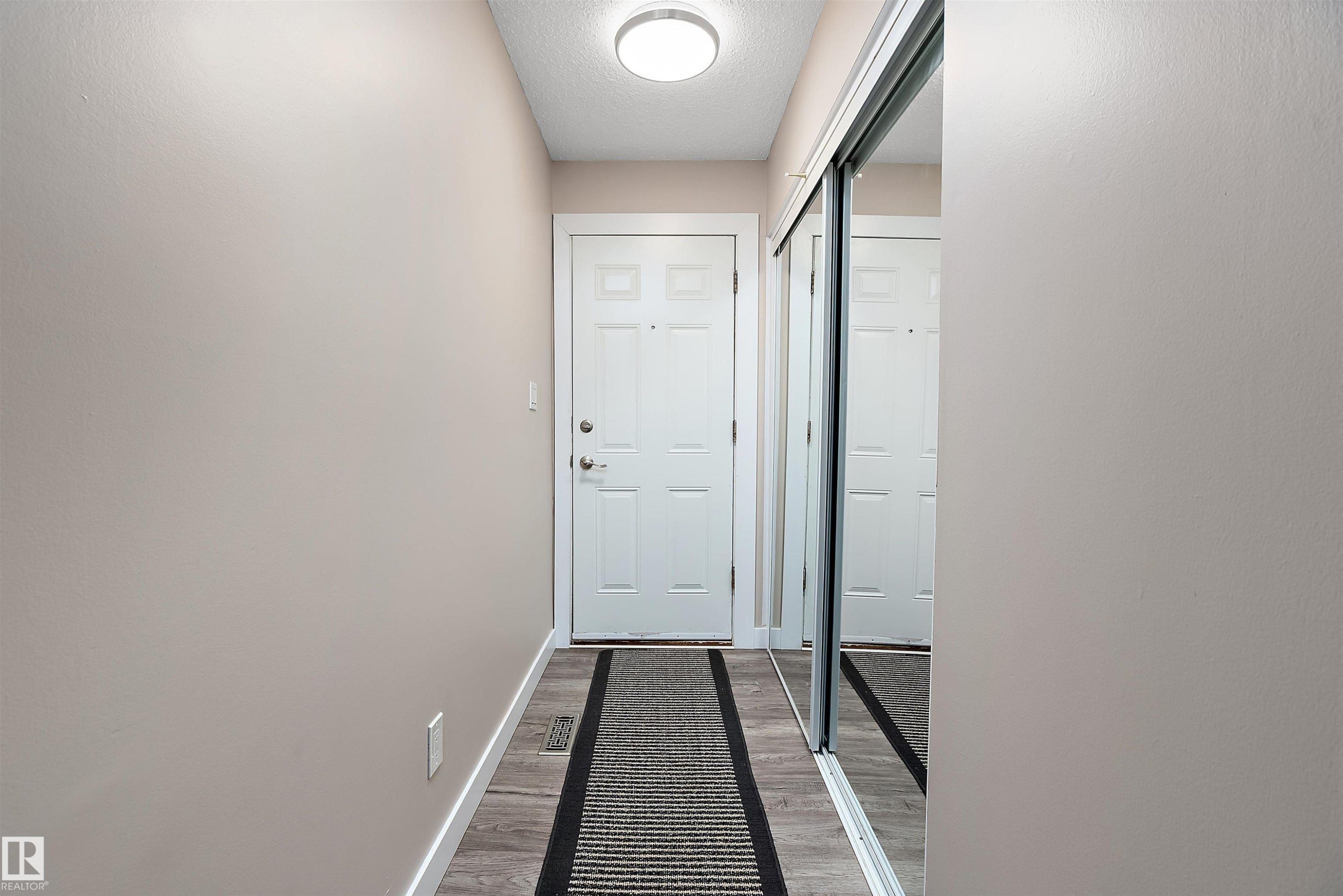 1782 Lakewood Road S, Edmonton, AB - Indoor Photo Showing Other Room