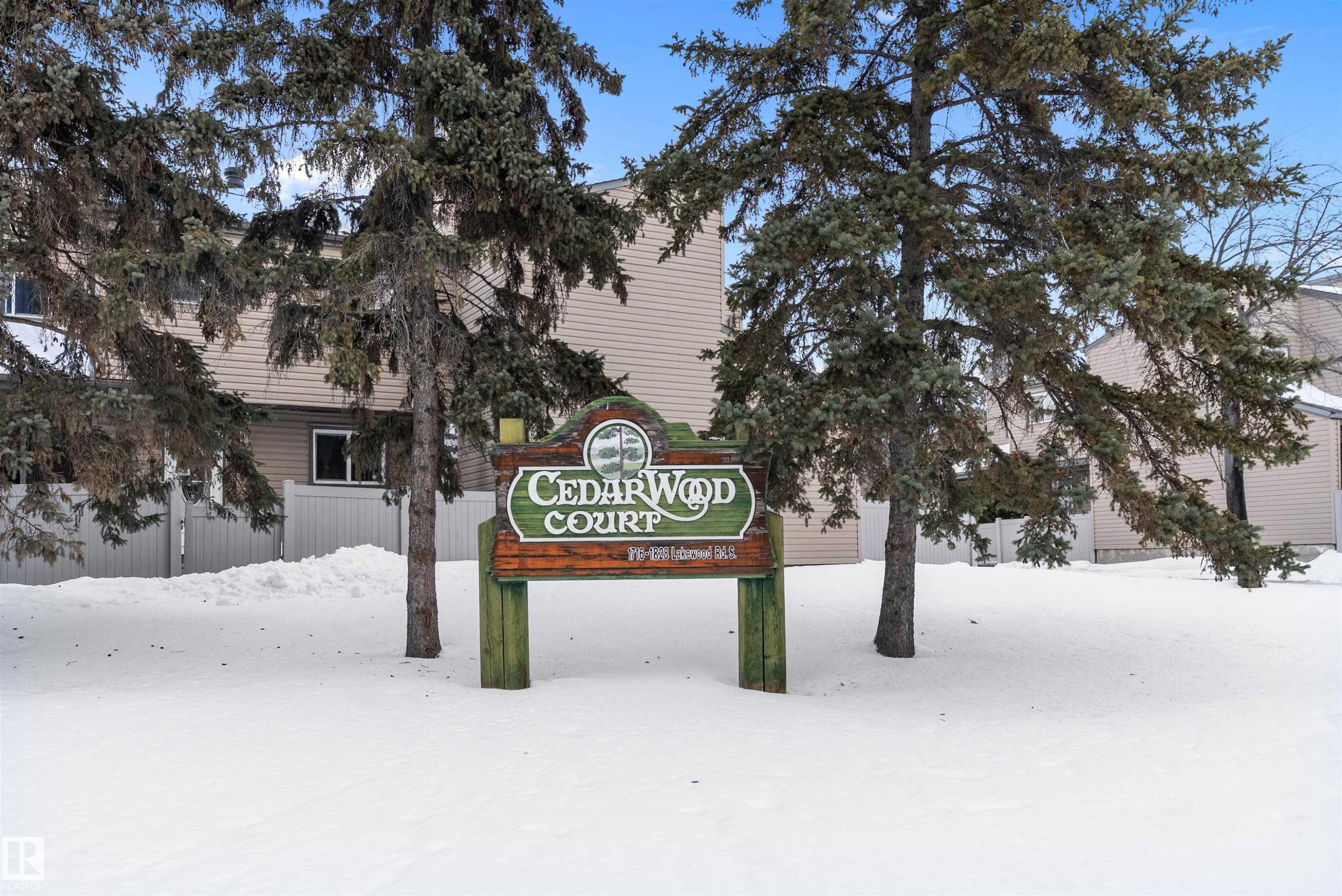 1782 Lakewood Road S, Edmonton, AB - Outdoor