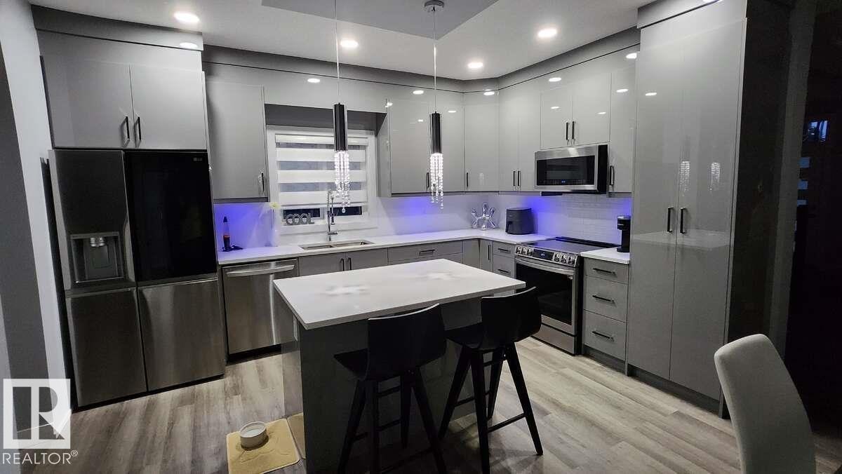13026 120 Street, Edmonton, AB - Indoor Photo Showing Kitchen With Upgraded Kitchen