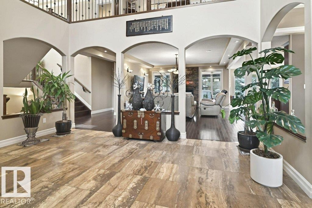 4835 Mactaggart Crest Crest, Edmonton, AB - Indoor Photo Showing Other Room