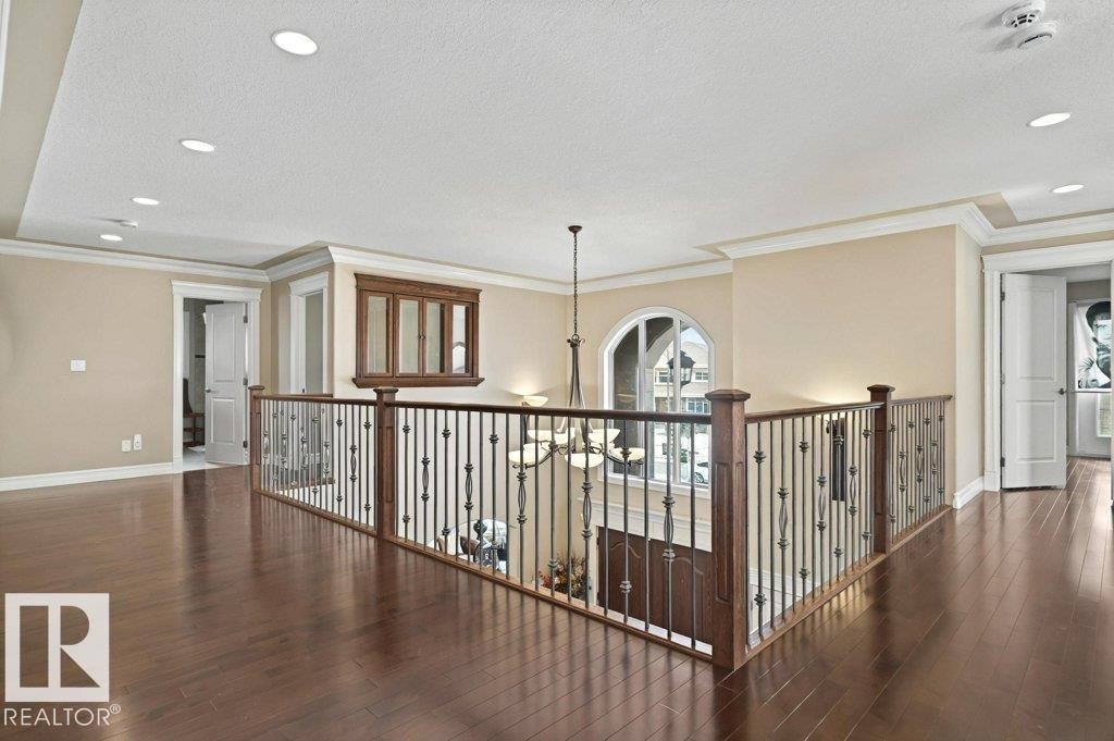 4835 Mactaggart Crest Crest, Edmonton, AB - Indoor Photo Showing Other Room