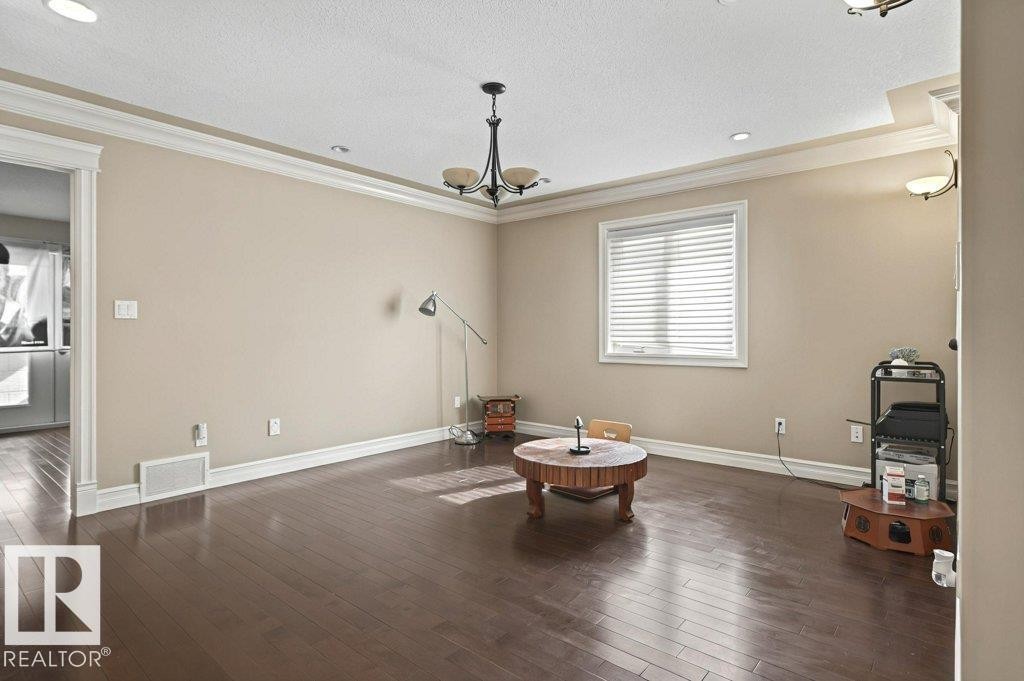 4835 Mactaggart Crest Crest, Edmonton, AB - Indoor