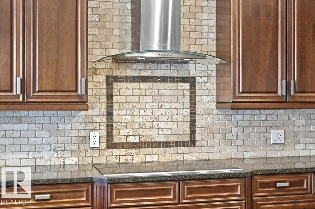 4835 Mactaggart Crest Crest, Edmonton, AB - Indoor Photo Showing Other Room