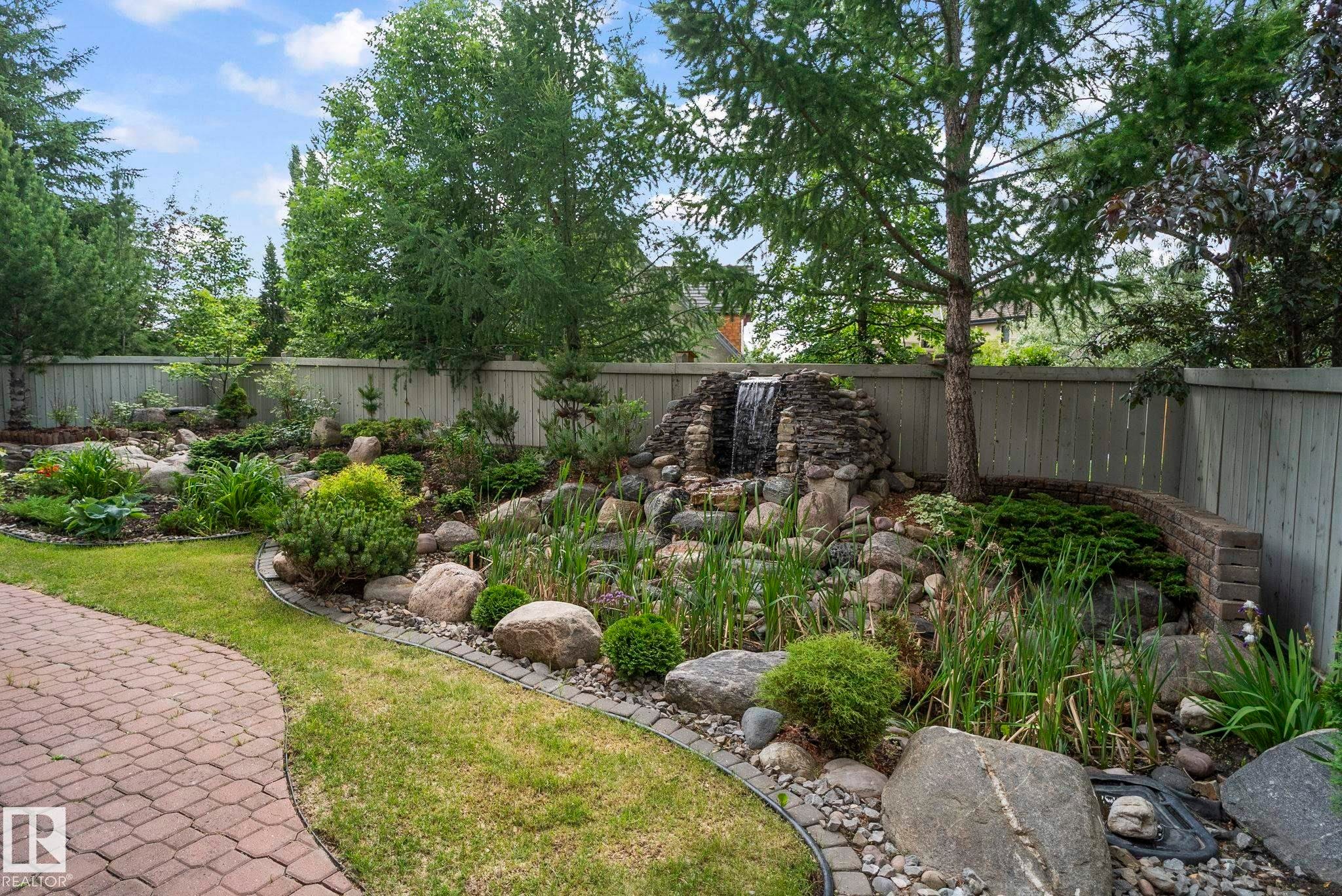 4835 Mactaggart Crest Crest, Edmonton, AB - Outdoor With Backyard