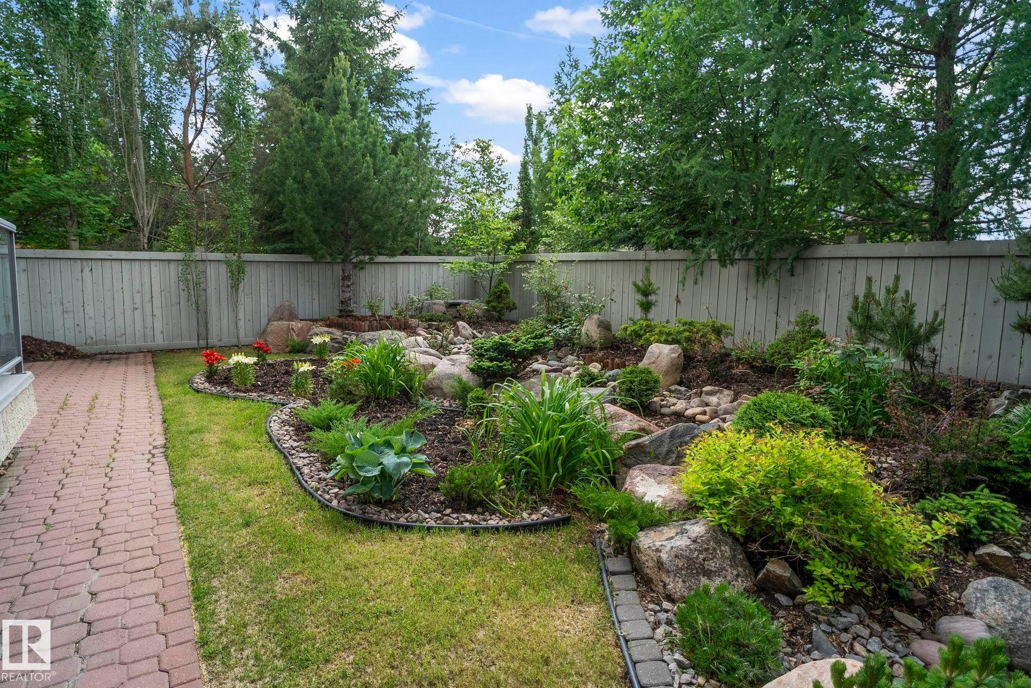4835 Mactaggart Crest Crest, Edmonton, AB - Outdoor With Backyard