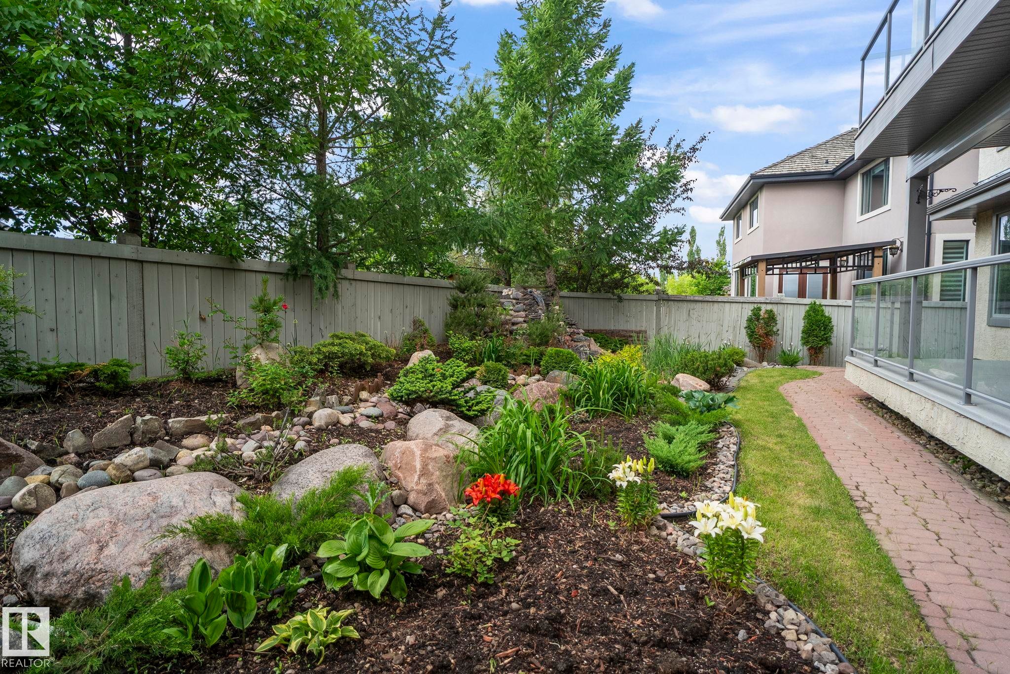 4835 Mactaggart Crest Crest, Edmonton, AB - Outdoor With Backyard