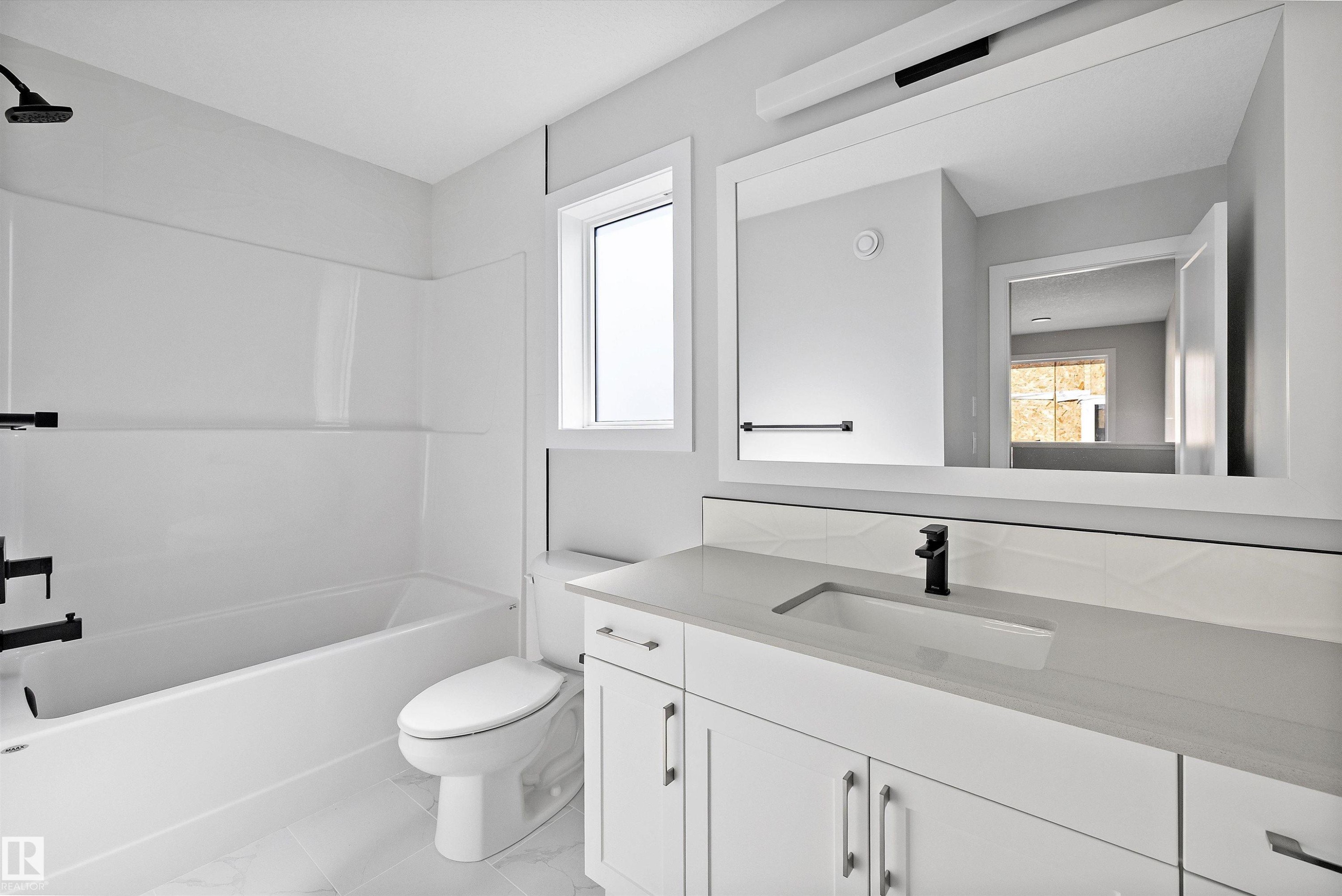 72 Maple Crescent, Gibbons, AB - Indoor Photo Showing Bathroom