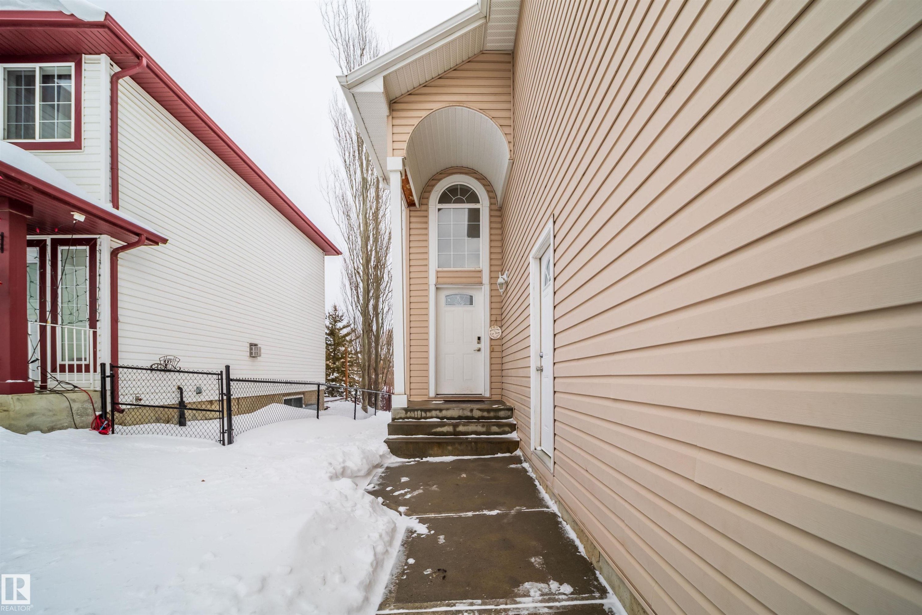 Entrance to property - 8518 6 Av, Edmonton, AB - Outdoor