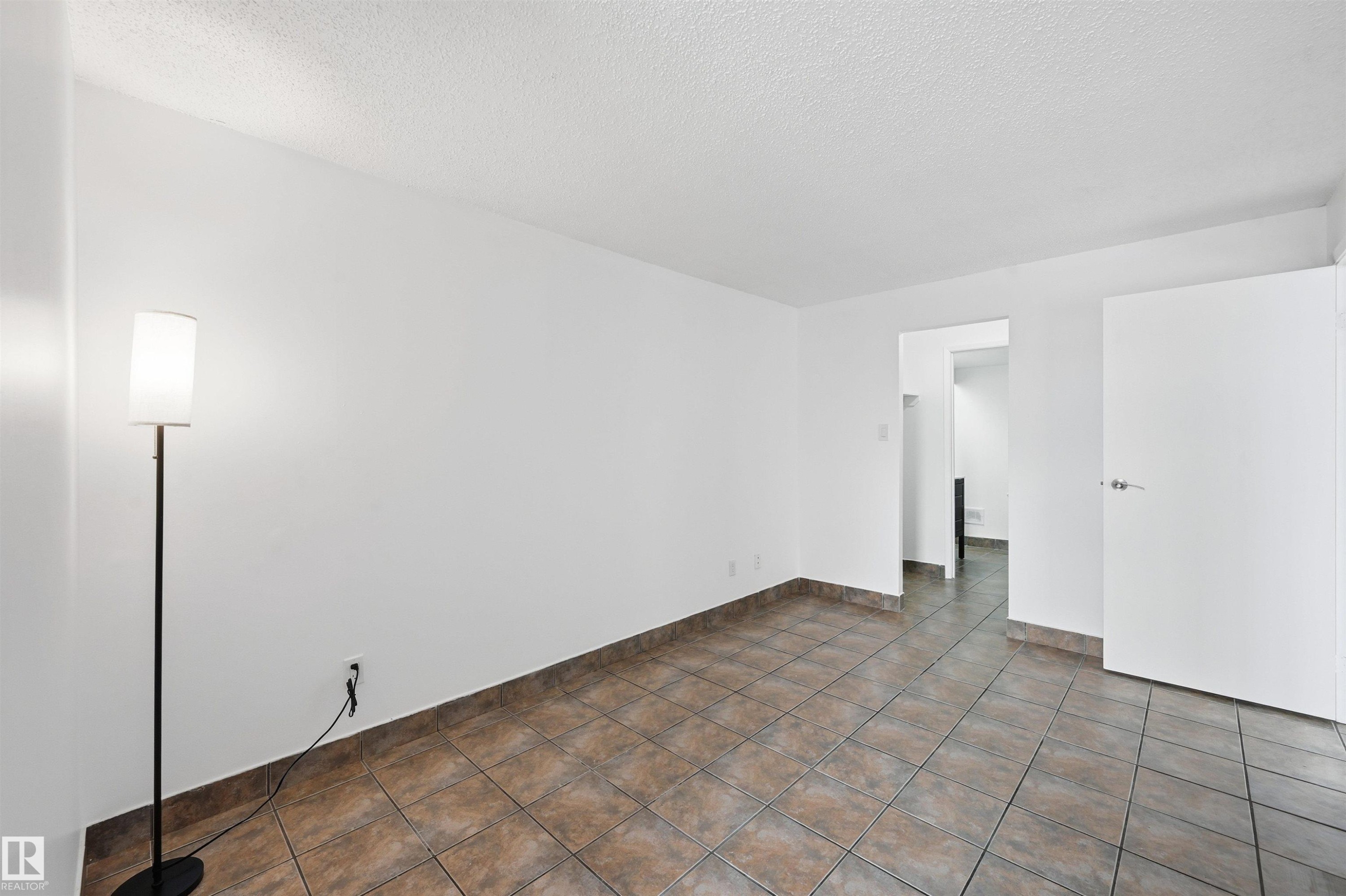 1808 10149 Saskatchewan Drive, Edmonton, AB - Indoor Photo Showing Other Room