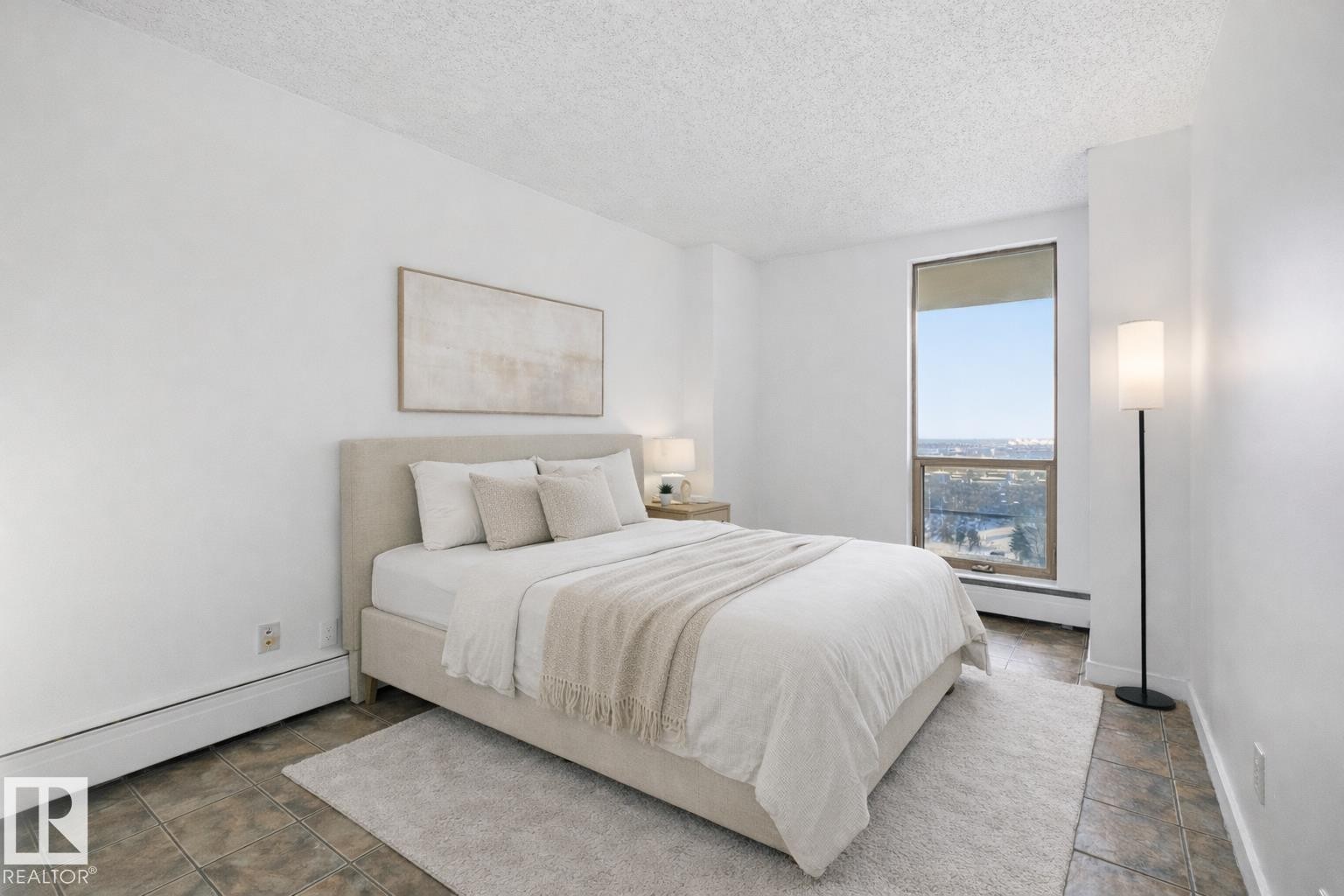 1808 10149 Saskatchewan Drive, Edmonton, AB - Indoor Photo Showing Bedroom