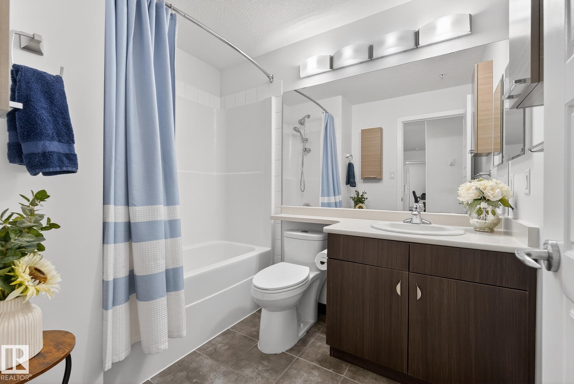 134 11505 Ellerslie Road, Edmonton, AB - Indoor Photo Showing Bathroom