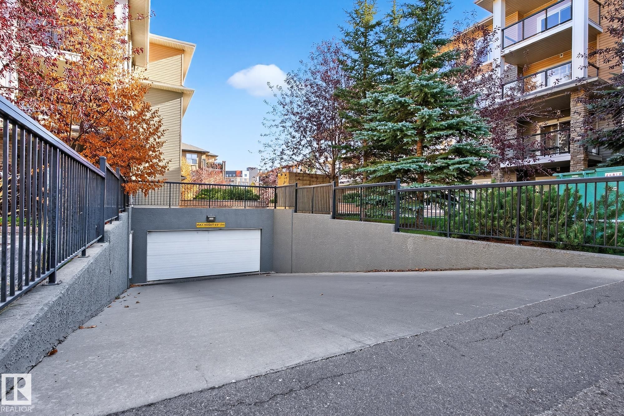 134 11505 Ellerslie Road, Edmonton, AB - Outdoor