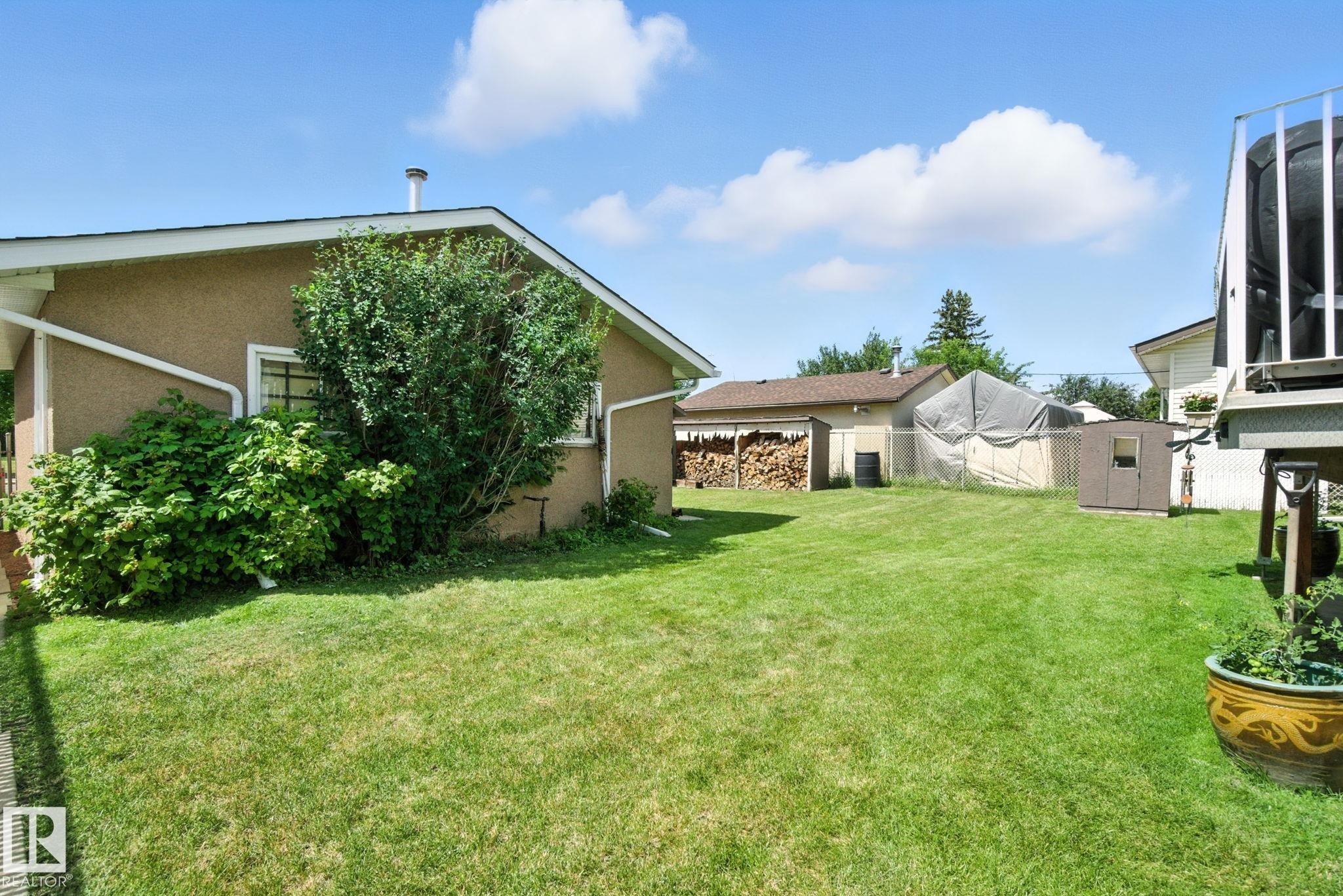 14936 81 Street Nw, Edmonton, AB - Outdoor With Exterior