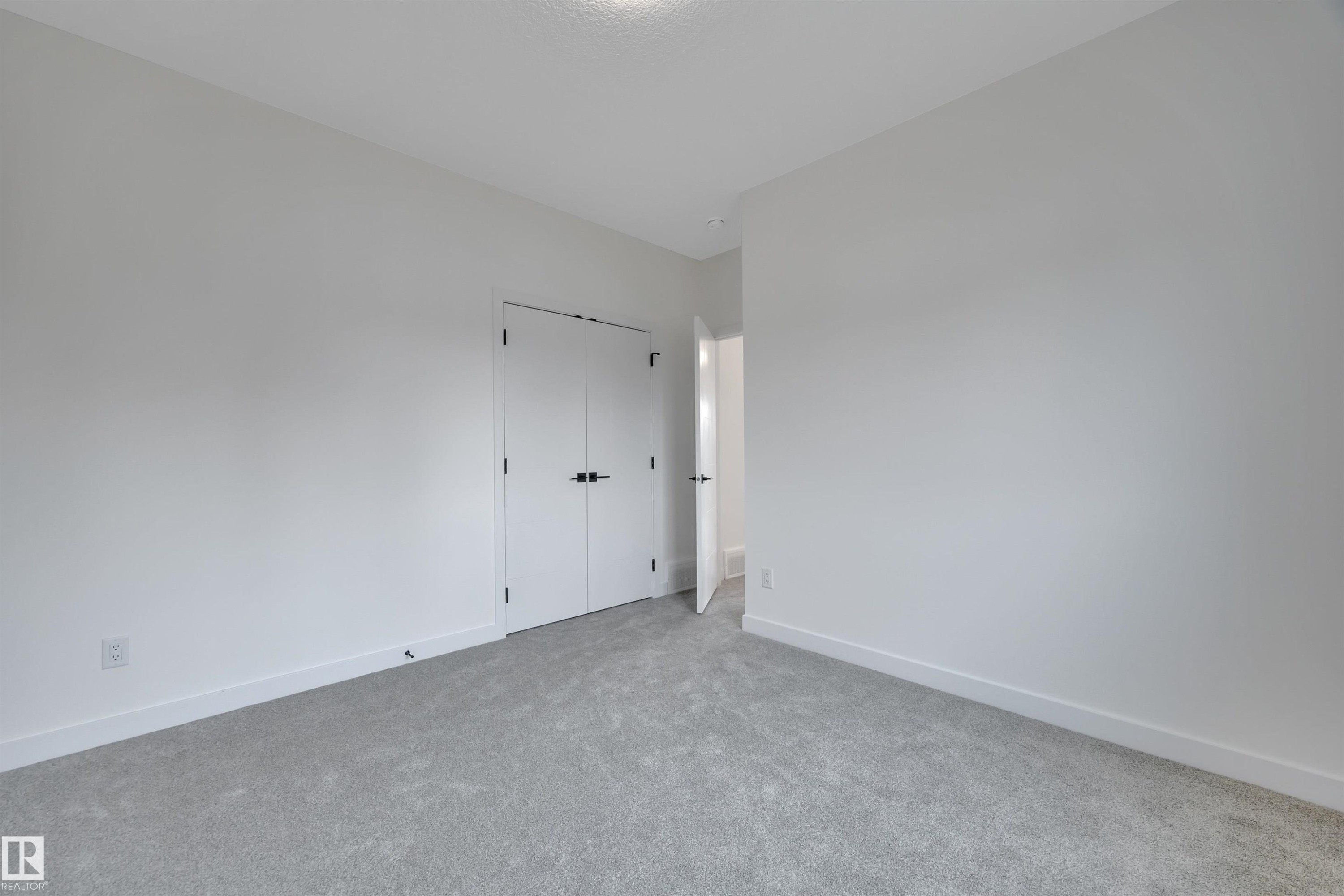 5001 51 Avenue, Calmar, AB - Indoor Photo Showing Other Room