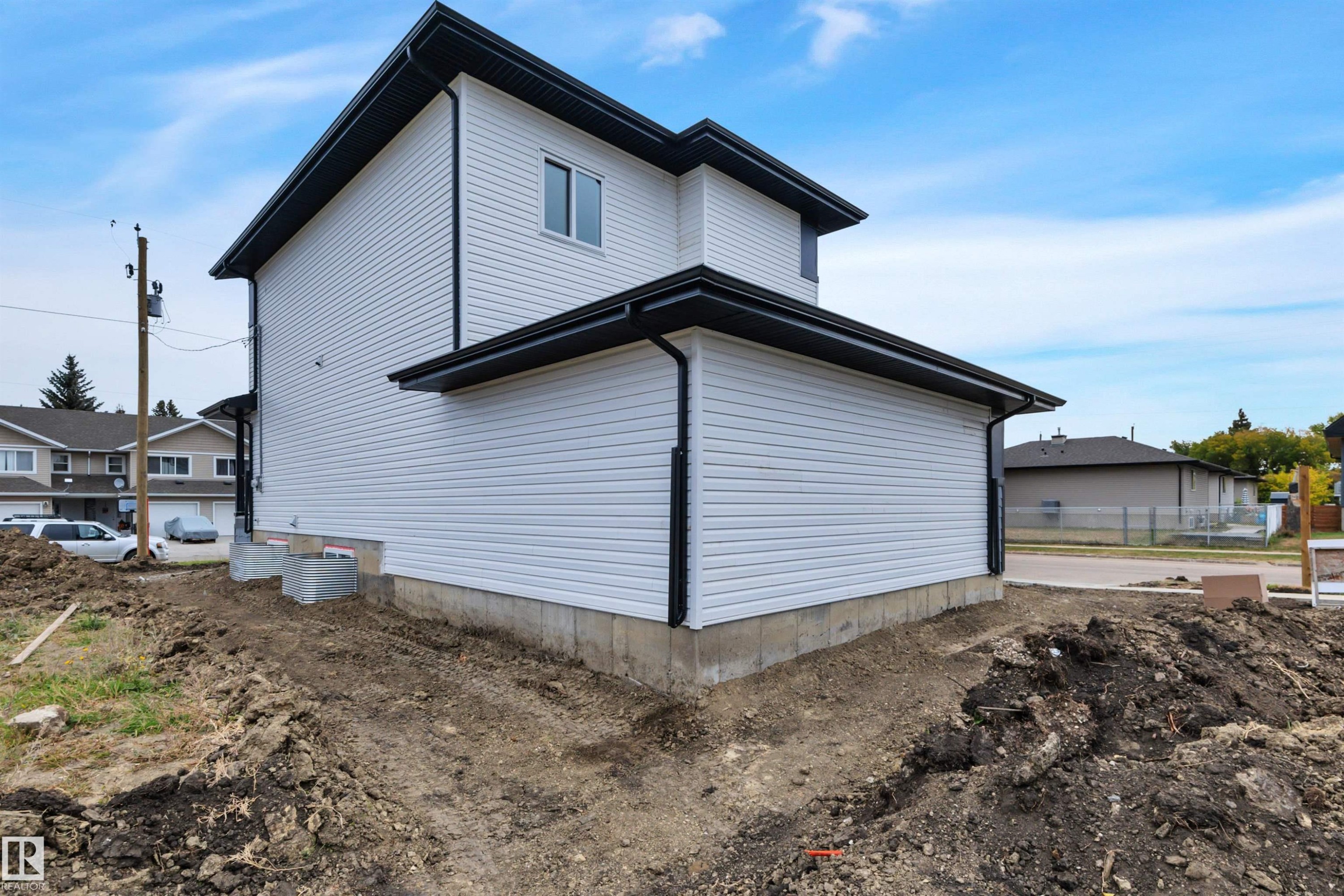 5001 51 Avenue, Calmar, AB - Outdoor With Exterior