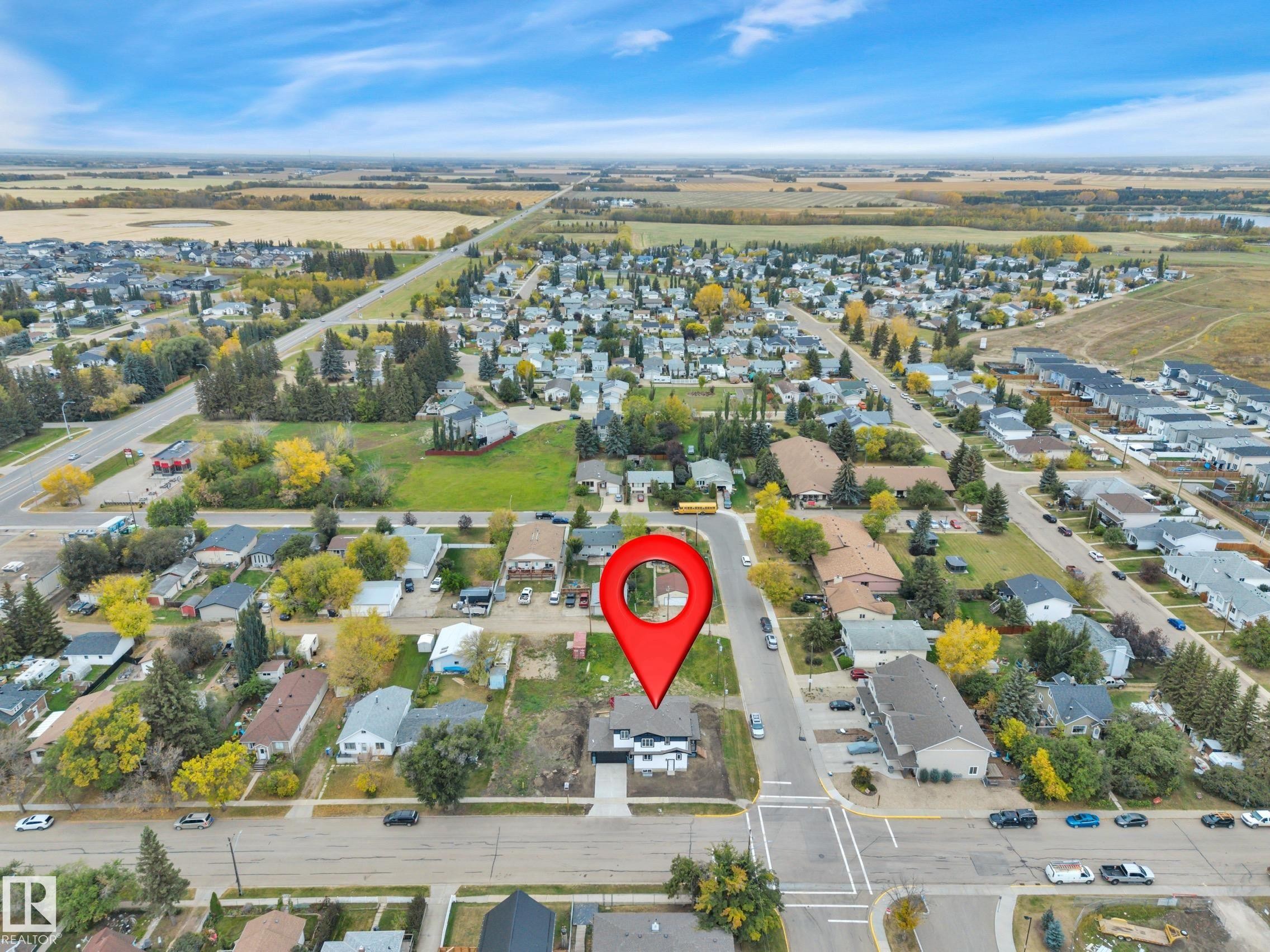 5001 51 Avenue, Calmar, AB - Outdoor With View