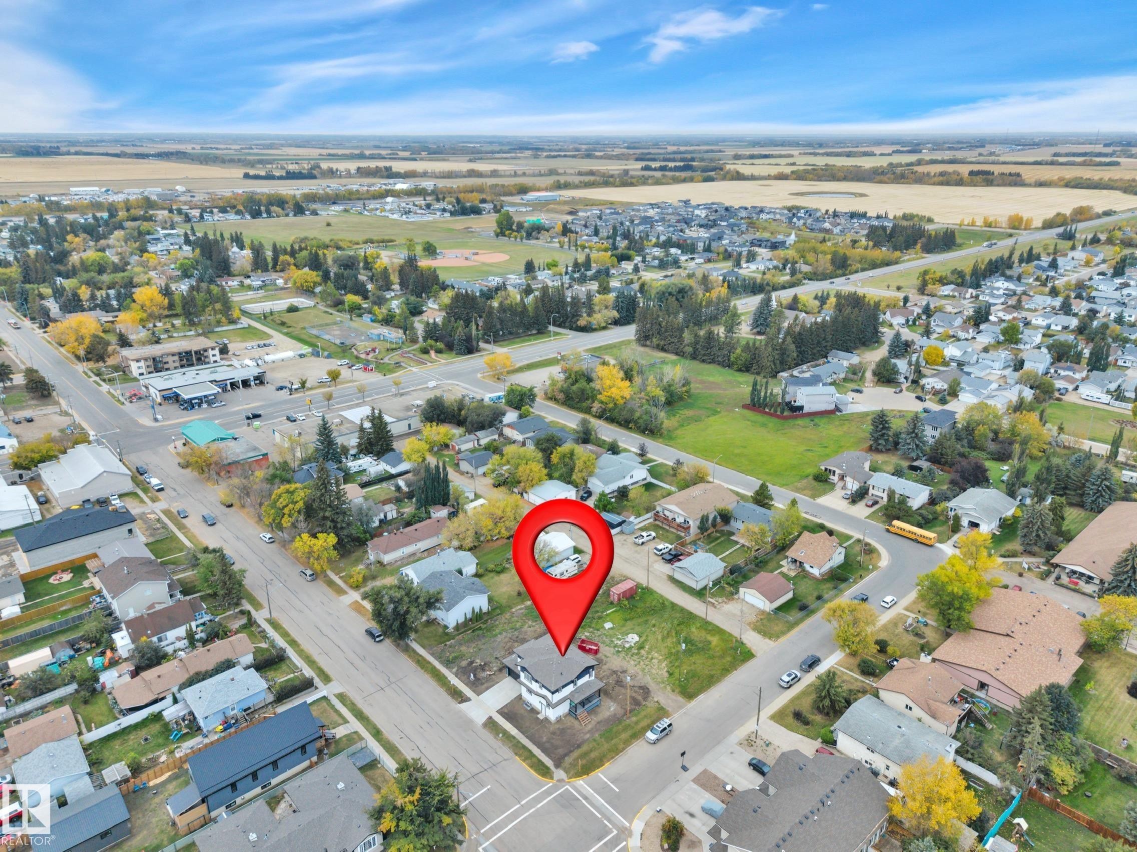 5001 51 Avenue, Calmar, AB - Outdoor With View