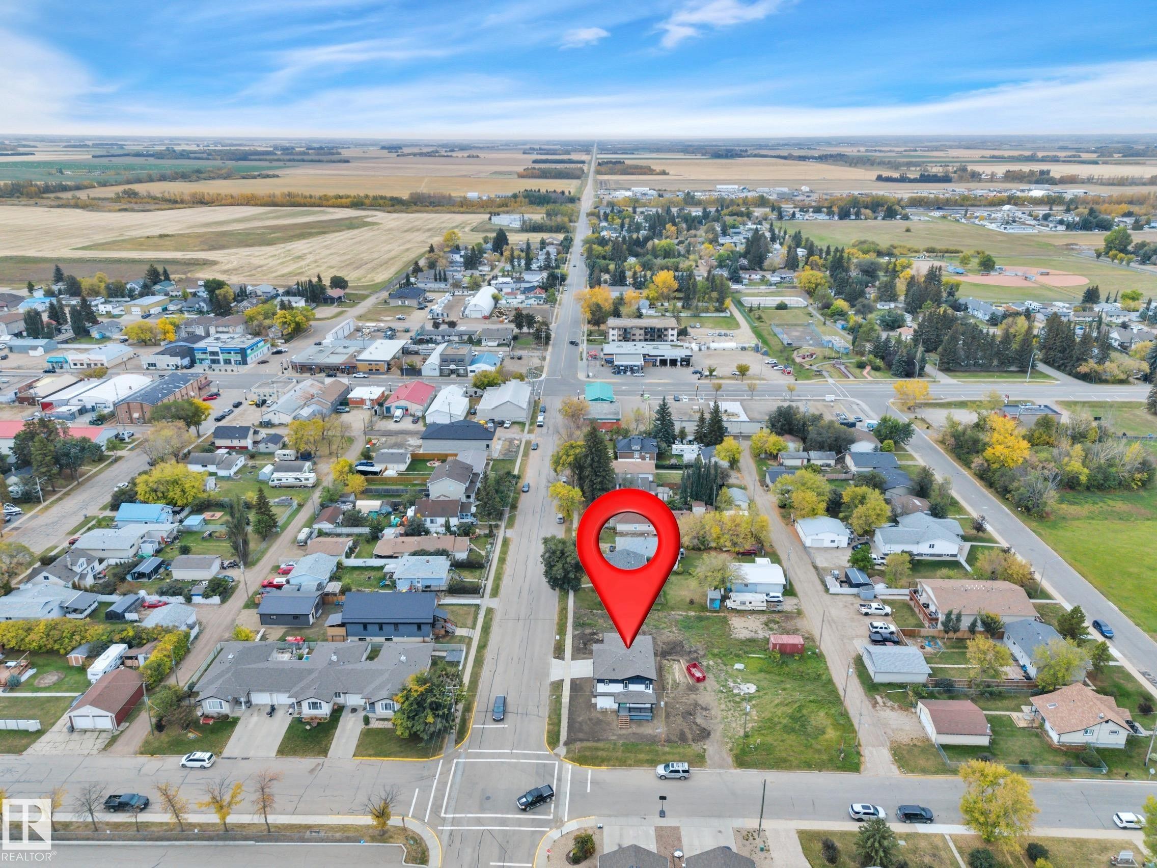 5001 51 Avenue, Calmar, AB - Outdoor With View