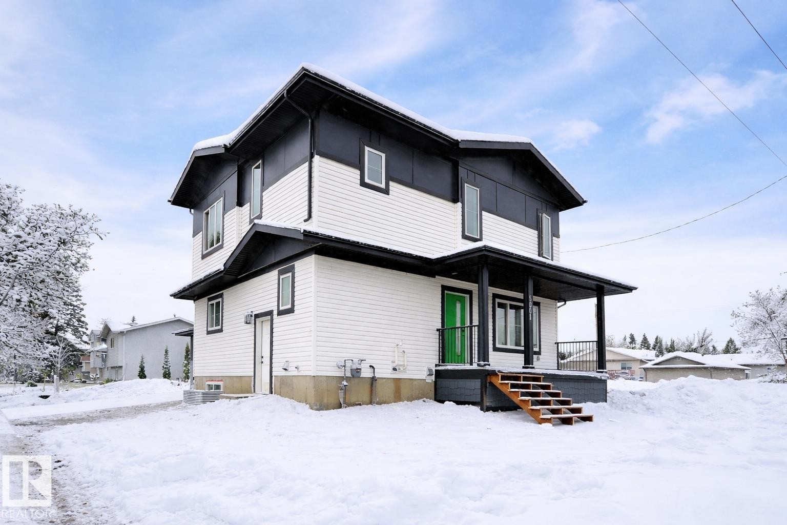 5001 51 Avenue, Calmar, AB - Outdoor With Exterior
