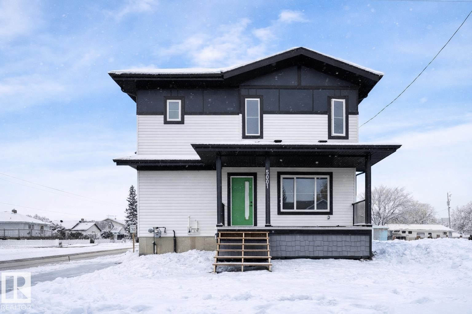 5001 51 Avenue, Calmar, AB - Outdoor